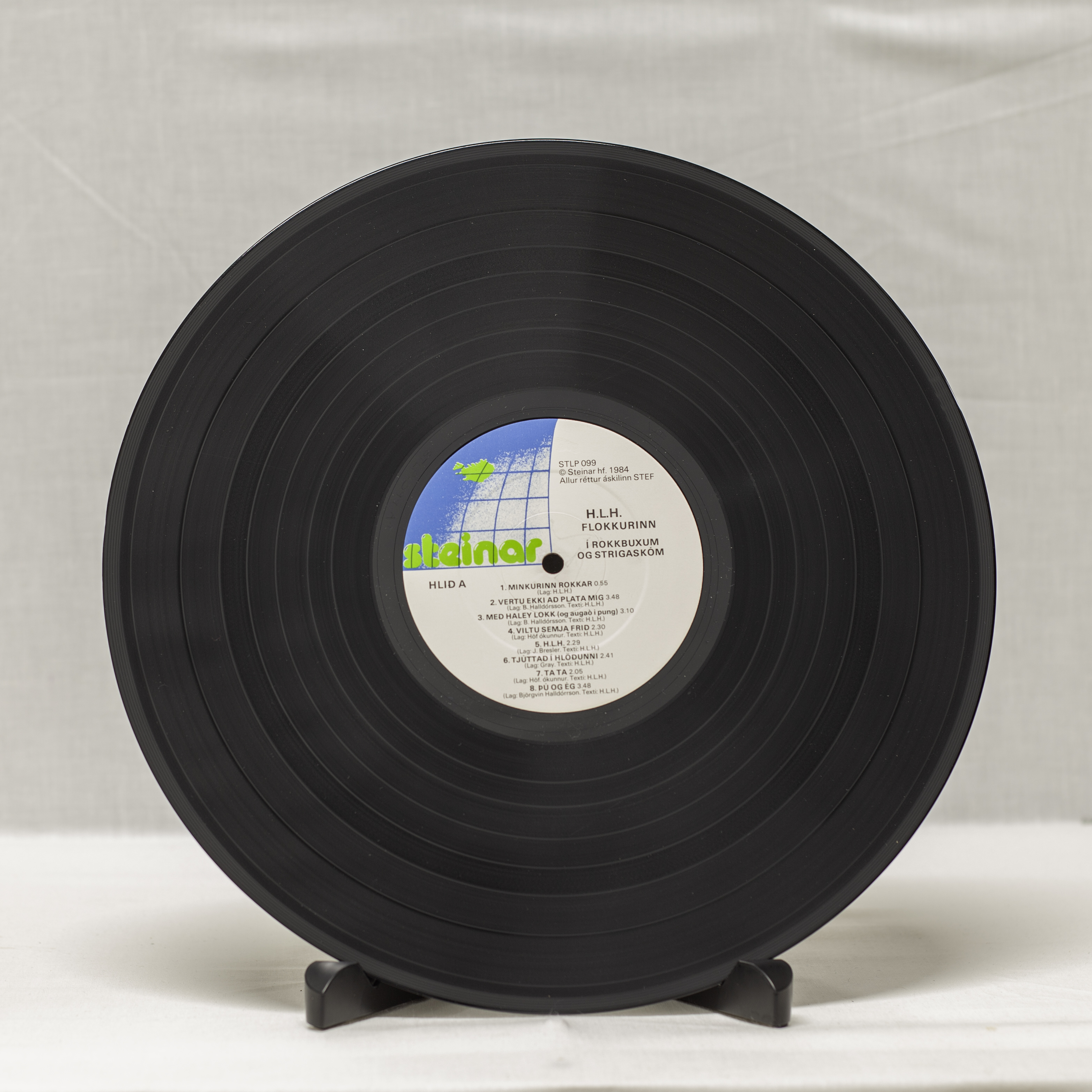 H.L.H. Flokkurinn – Í Rokkbuxum Og Strigaskóm