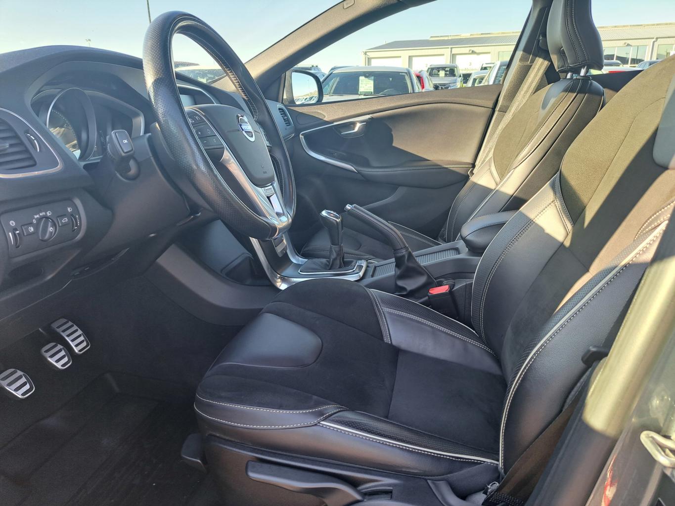 Volvo V40 R-Design - 5/2016 - 87þ. km