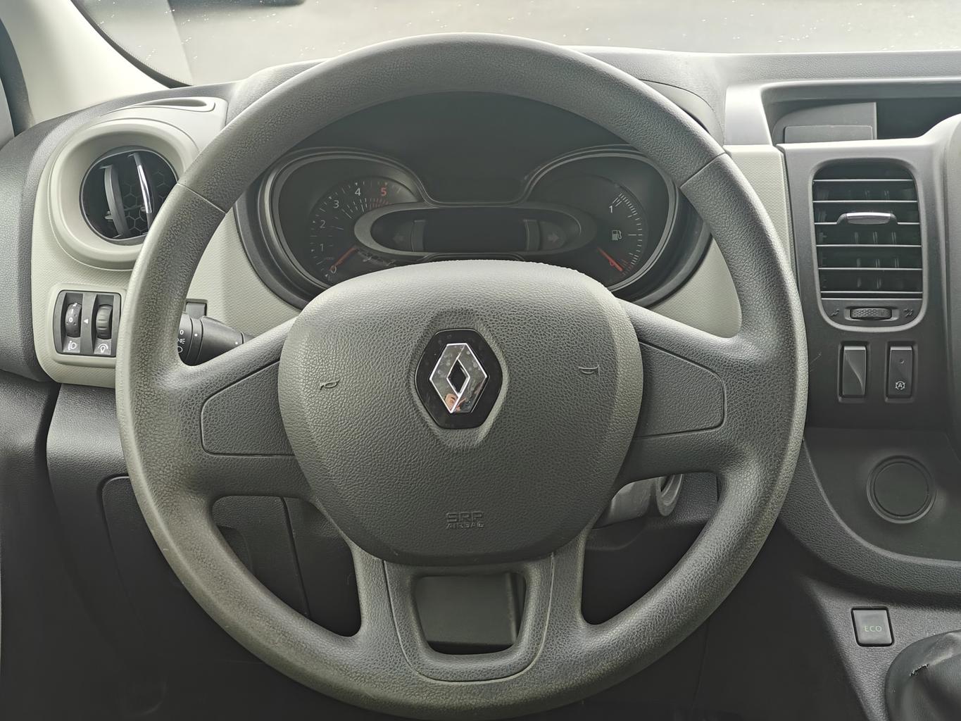 Renault Trafic 8 manna - 3/2017 - 210þ. km