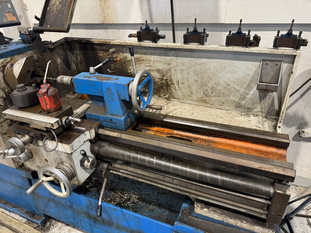 Rennibekkur – KNUTH DM1000A