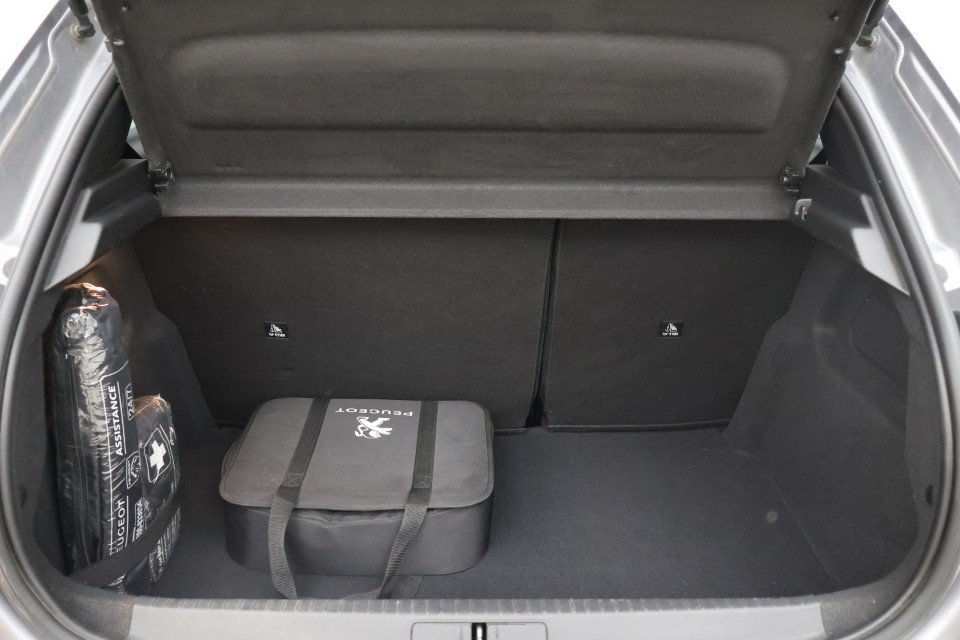 Peugeot E-208 Allure - 5/2022 - 30þ. km