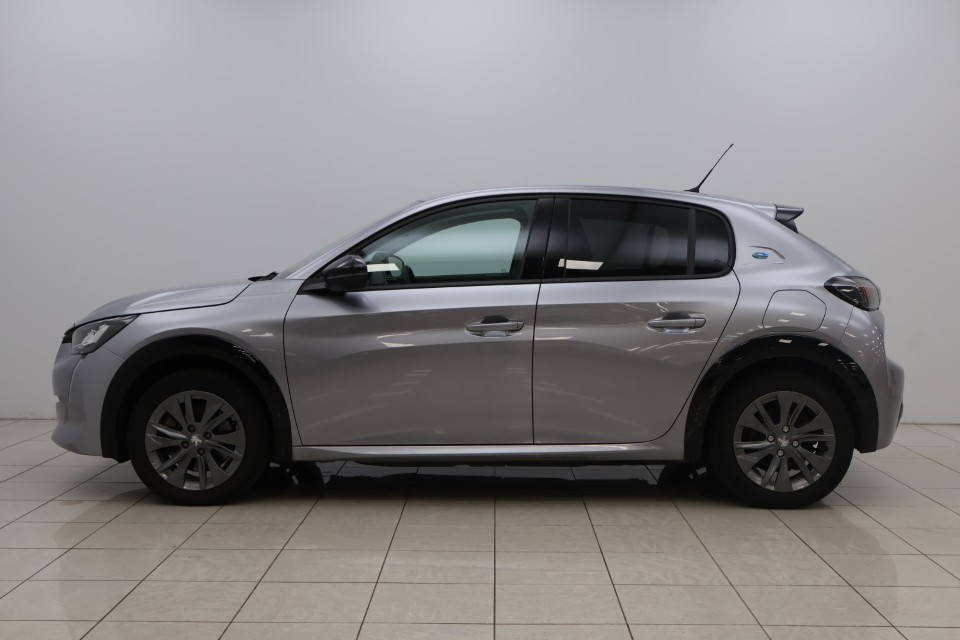 Peugeot E-208 Allure - 5/2022 - 30þ. km
