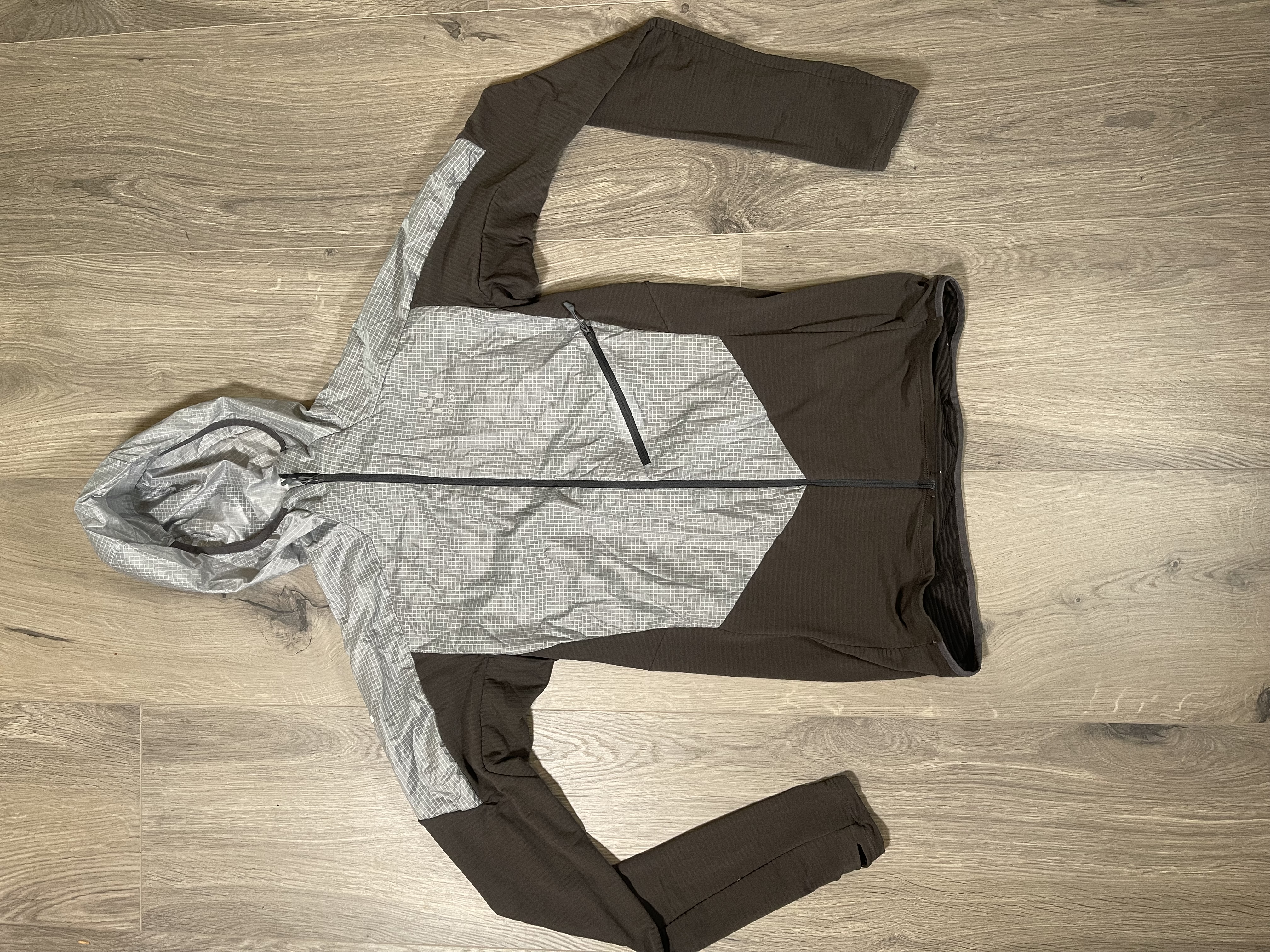 L.I.M Hybrid Hood Vindjakki - Karla - Stærð - S