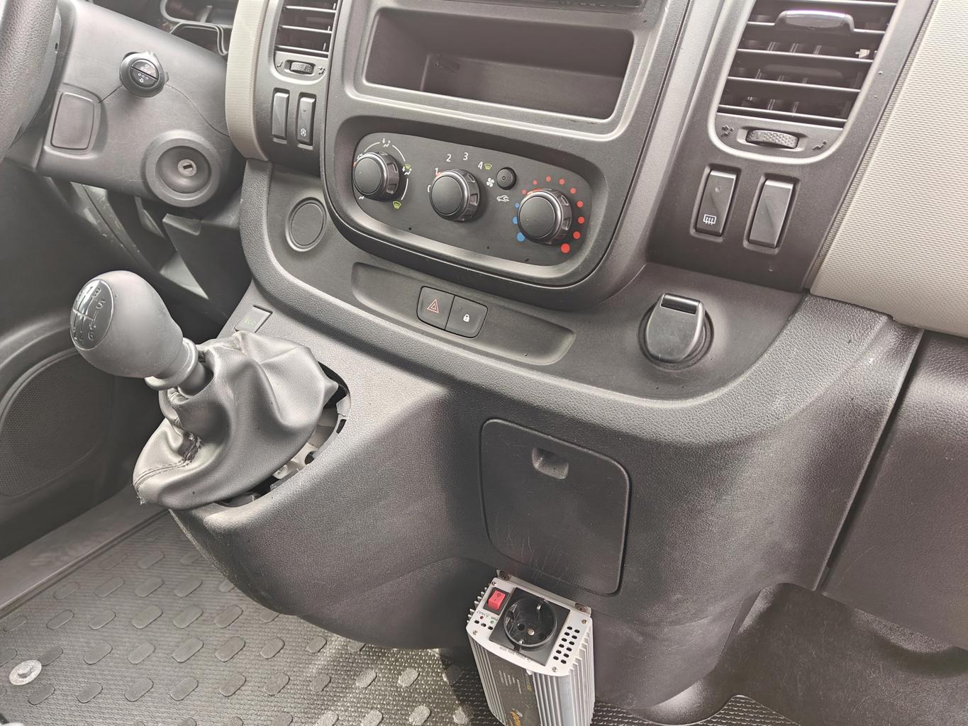 Renault Trafic 8 manna - 3/2017 - 210þ. km