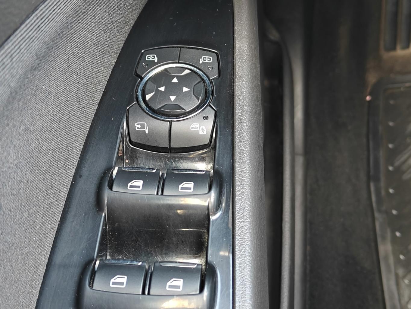 Ford Mondeo 1.5 - 3/2015 - 140þ. km