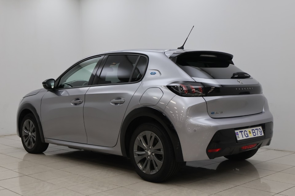 Peugeot E-208 Allure - 5/2022 - 30þ. km