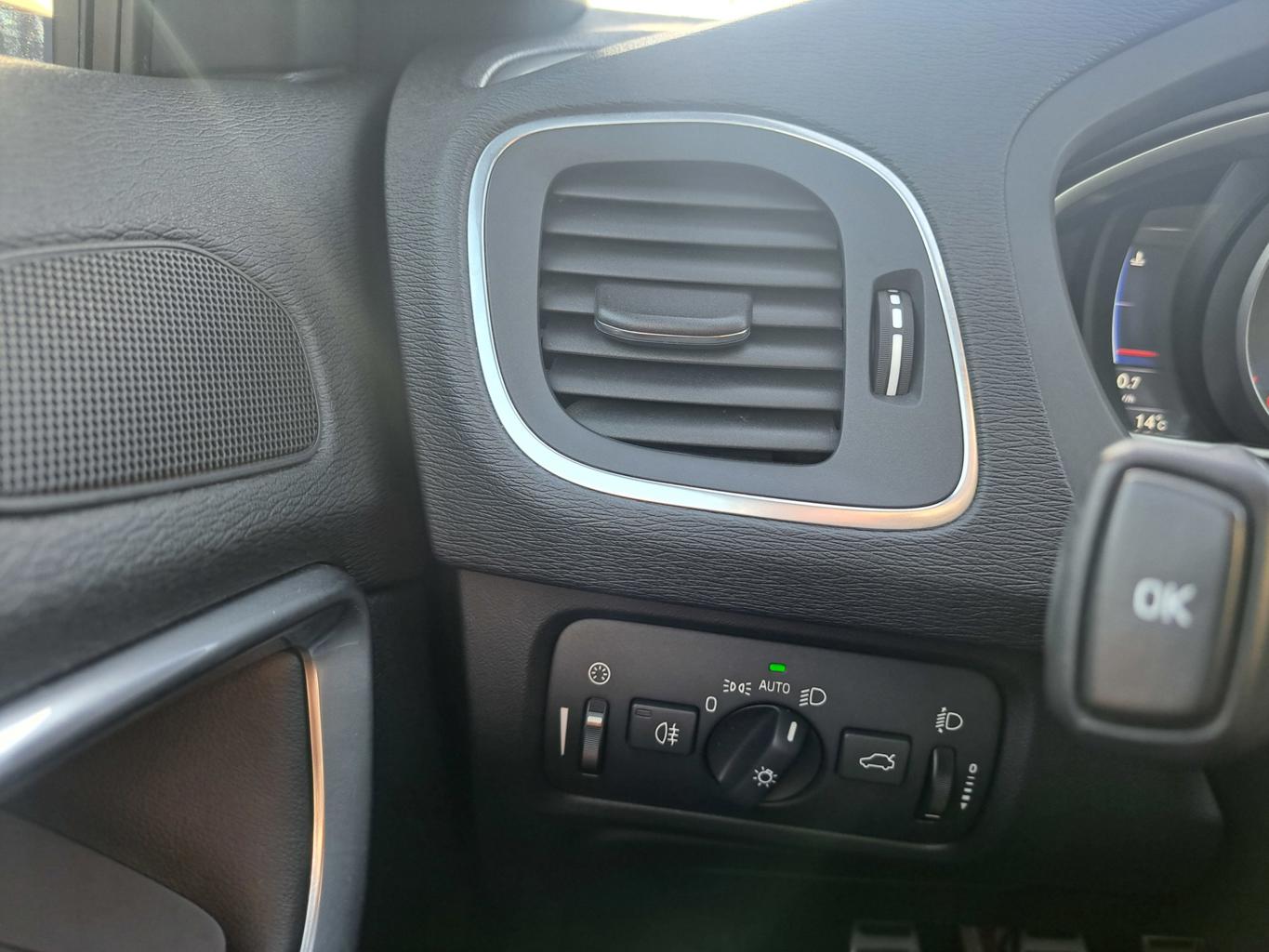 Volvo V40 R-Design - 5/2016 - 87þ. km