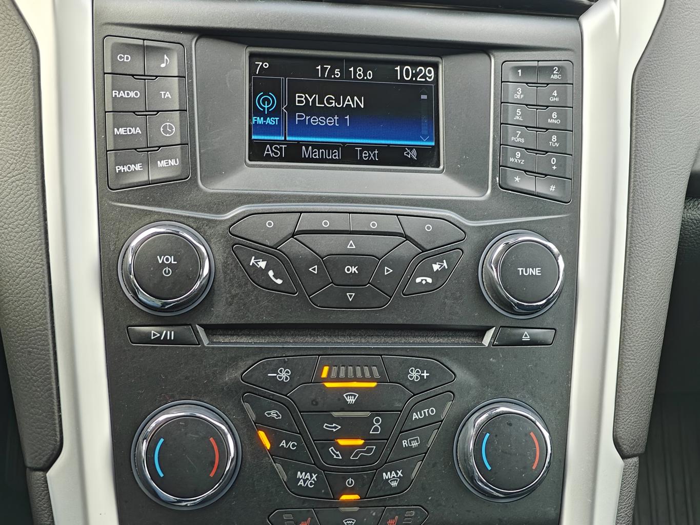 Ford Mondeo 1.5 - 3/2015 - 140þ. km