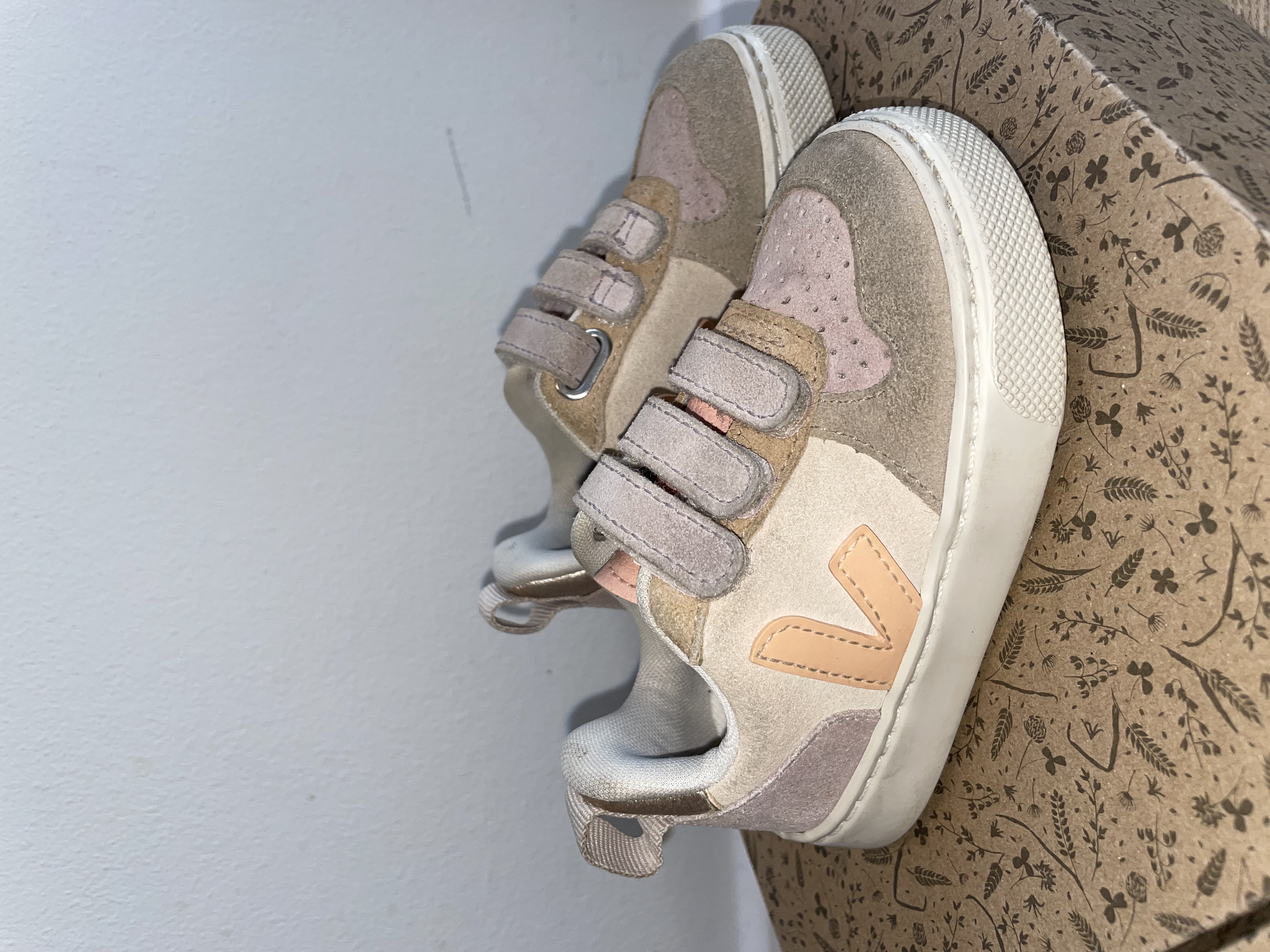 VEJA strigaskór (23)