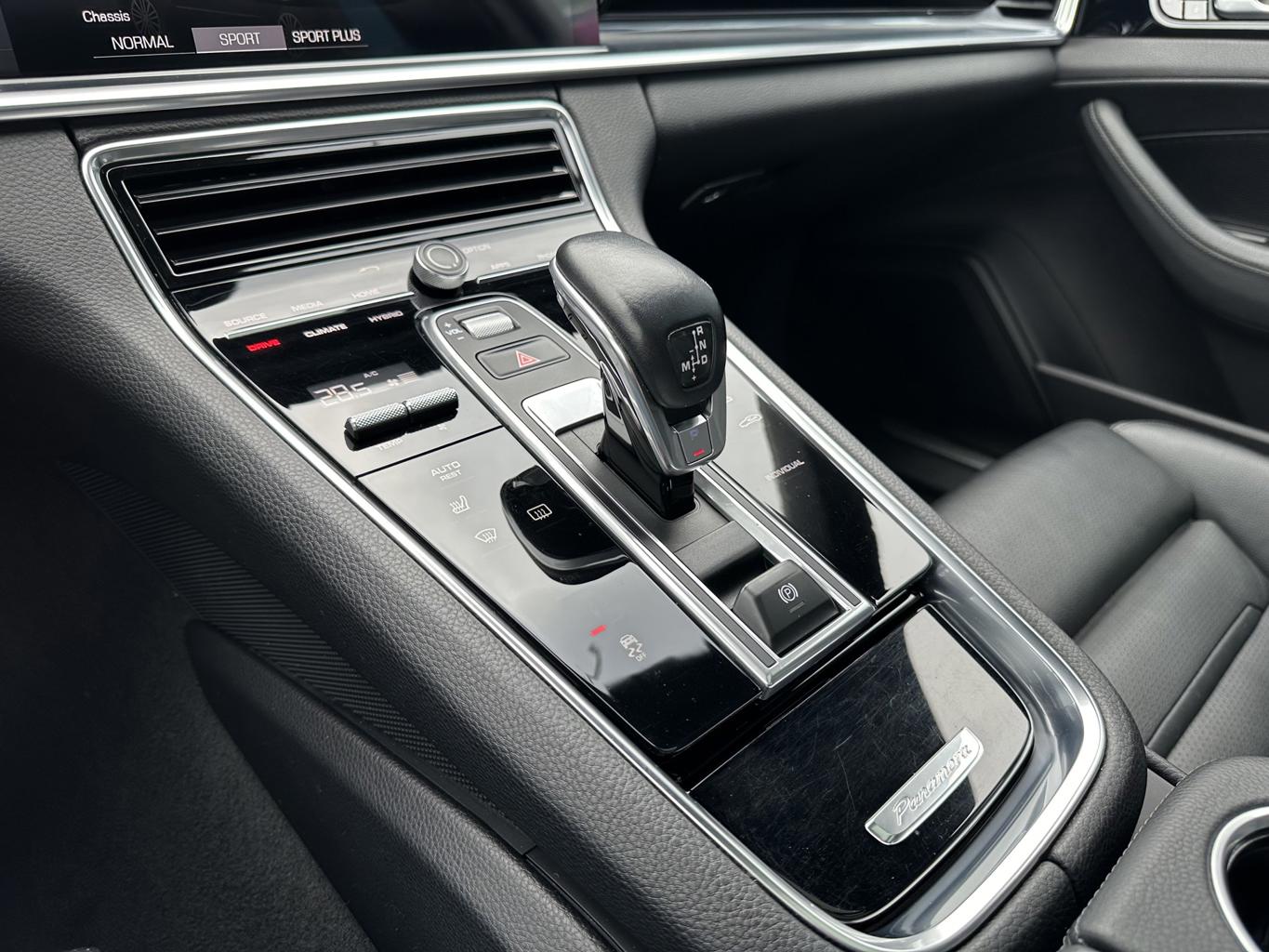 Porsche Panamera 4 E-Hybrid - 7/2017 - 54þ. km