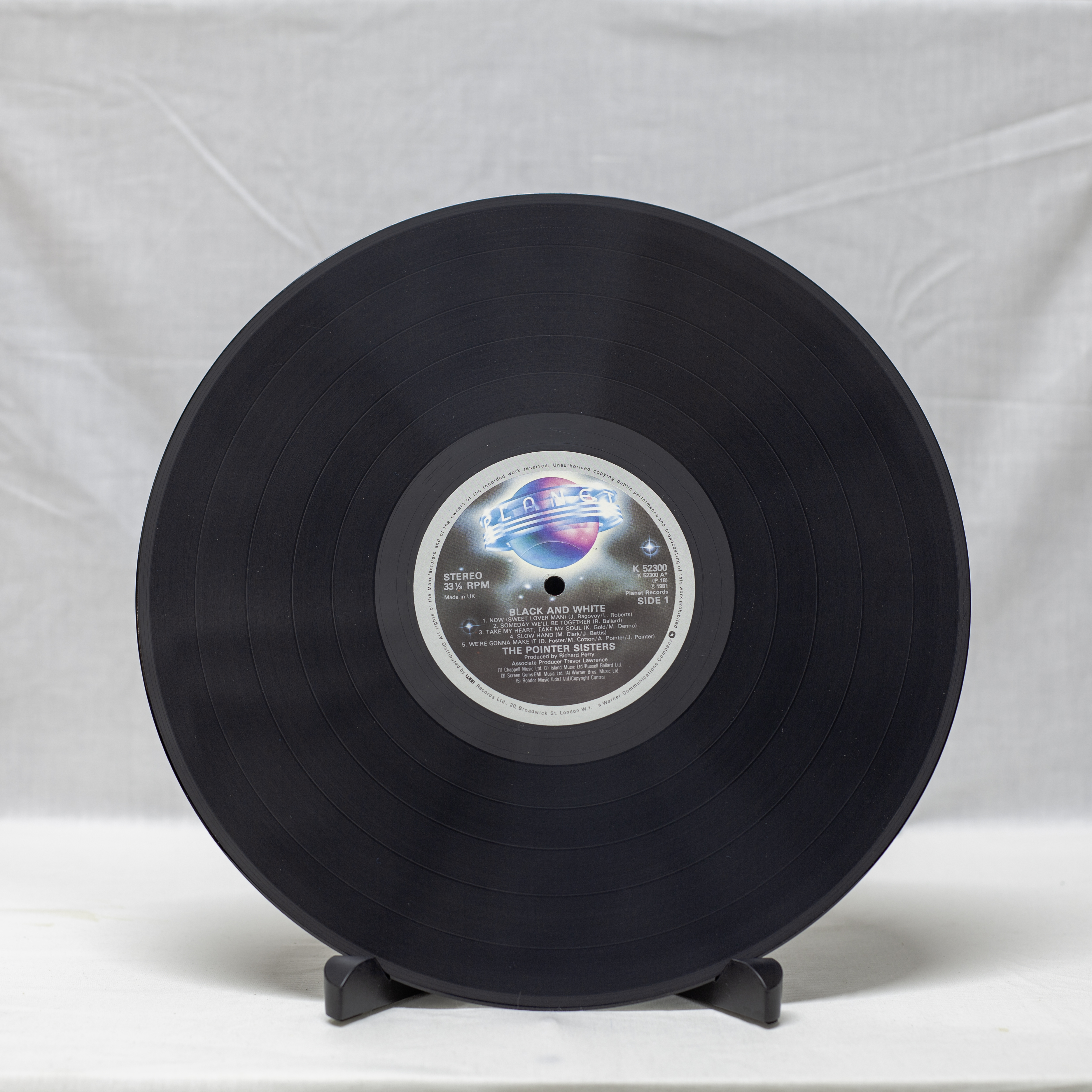 Pointer Sisters – Black & White