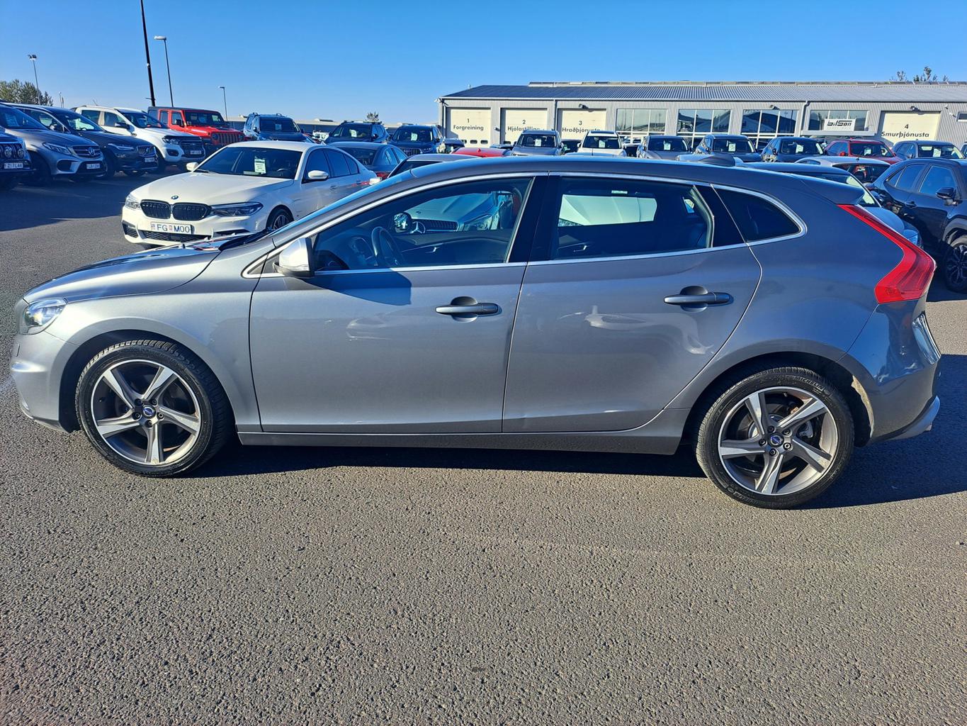 Volvo V40 R-Design - 5/2016 - 87þ. km