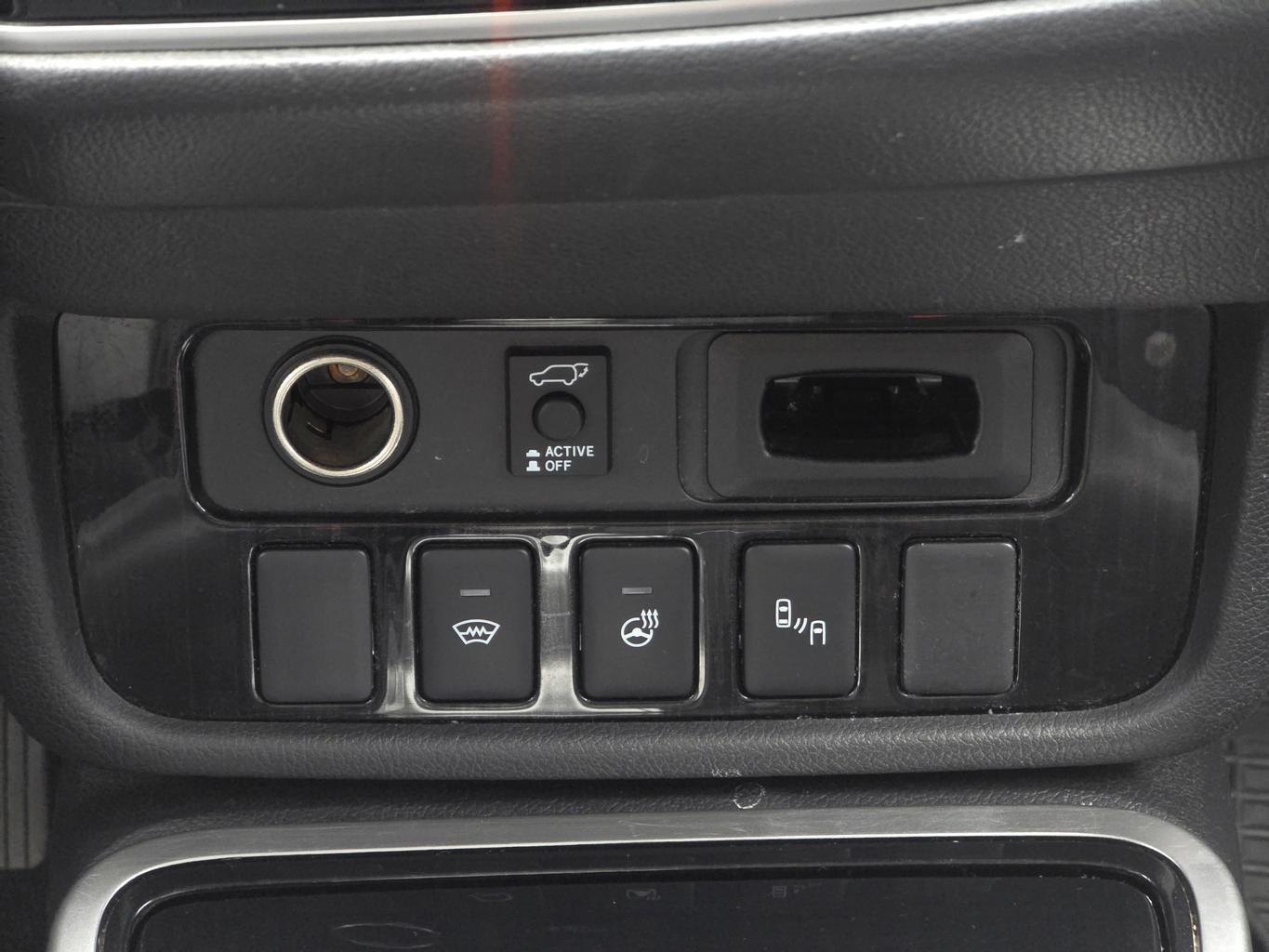 Mitsubishi Outlander Instyle PHEV - 3/2018 - 142þ. km