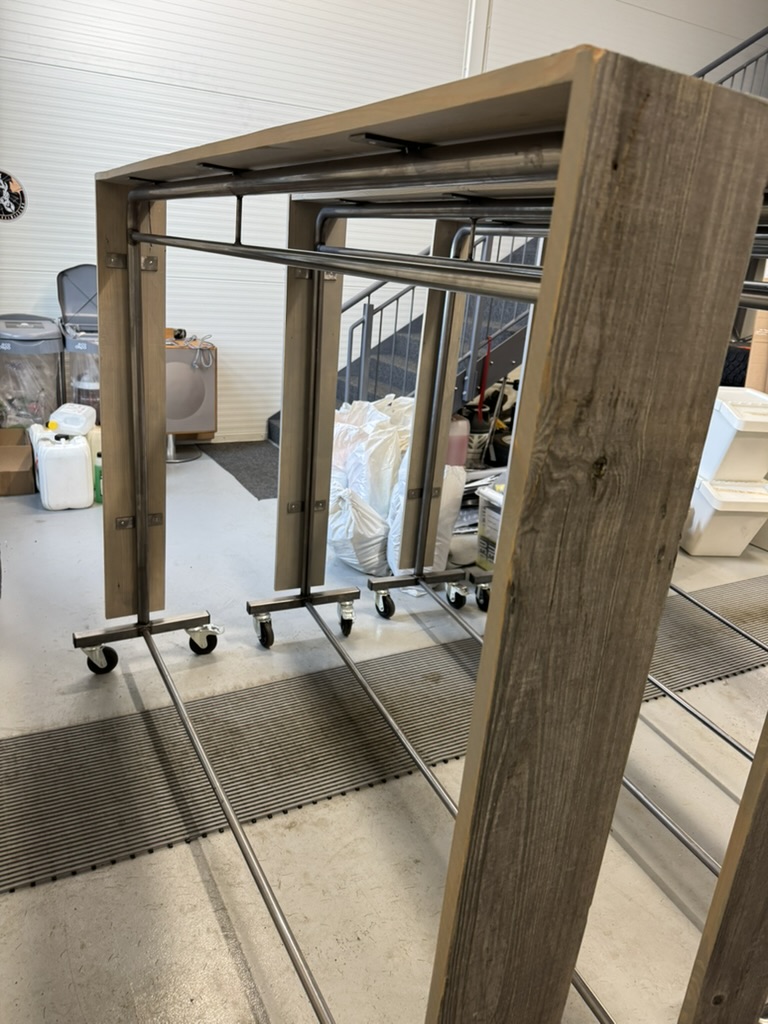 5x sérsmíðaðar fataslár