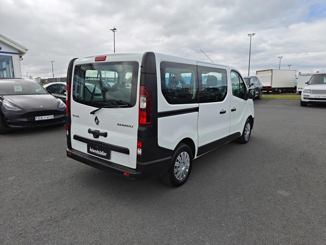 Renault Trafic 8 manna - 3/2017 - 210þ. km