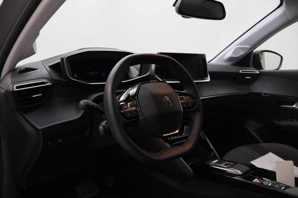 Peugeot E-208 Allure - 5/2022 - 30þ. km