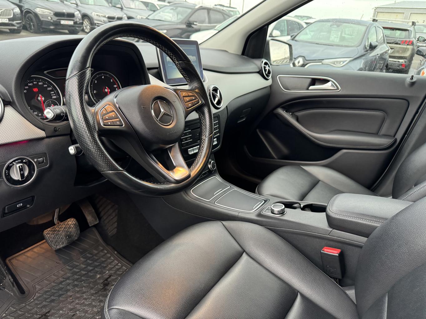 Mercedes-Benz  B200 CDI 4Matic - 5/2015 - 110þ. km