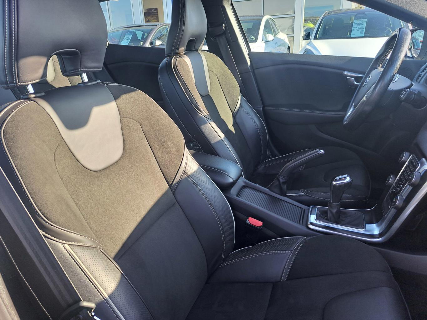 Volvo V40 R-Design - 5/2016 - 87þ. km