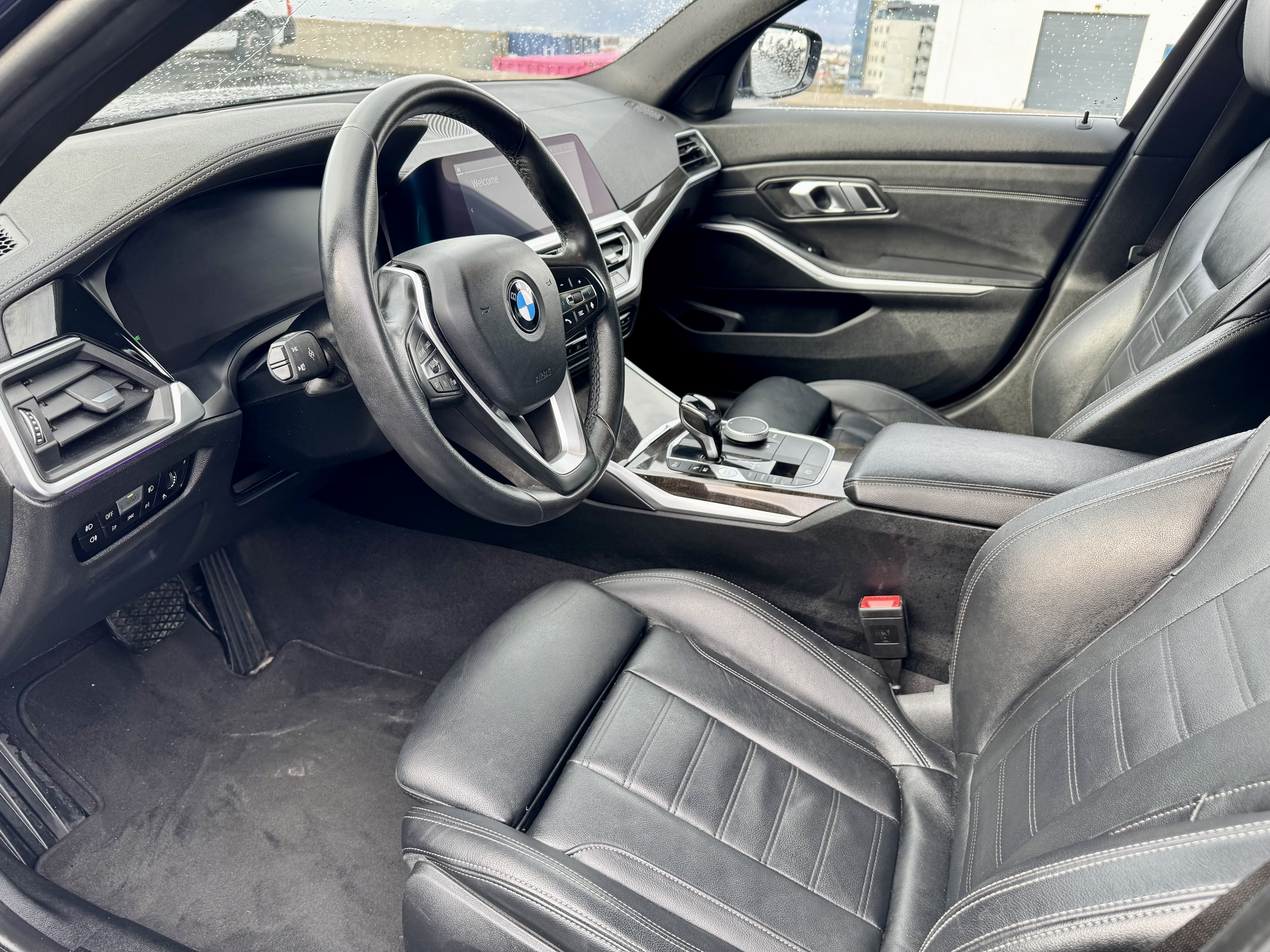 BMW 330e Luxury Line - 2020 - 63.000 km