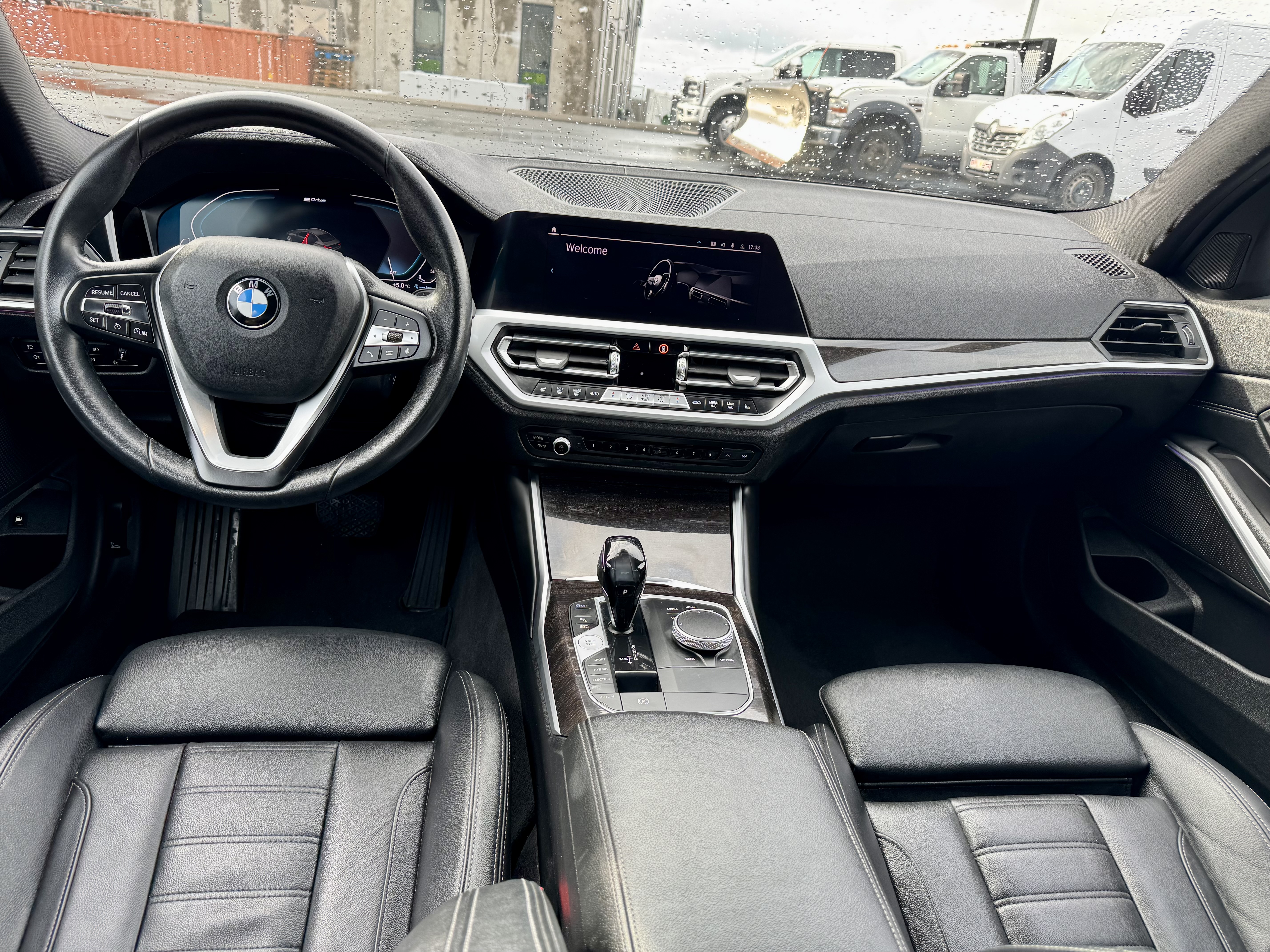 BMW 330e Luxury Line - 2020 - 63.000 km