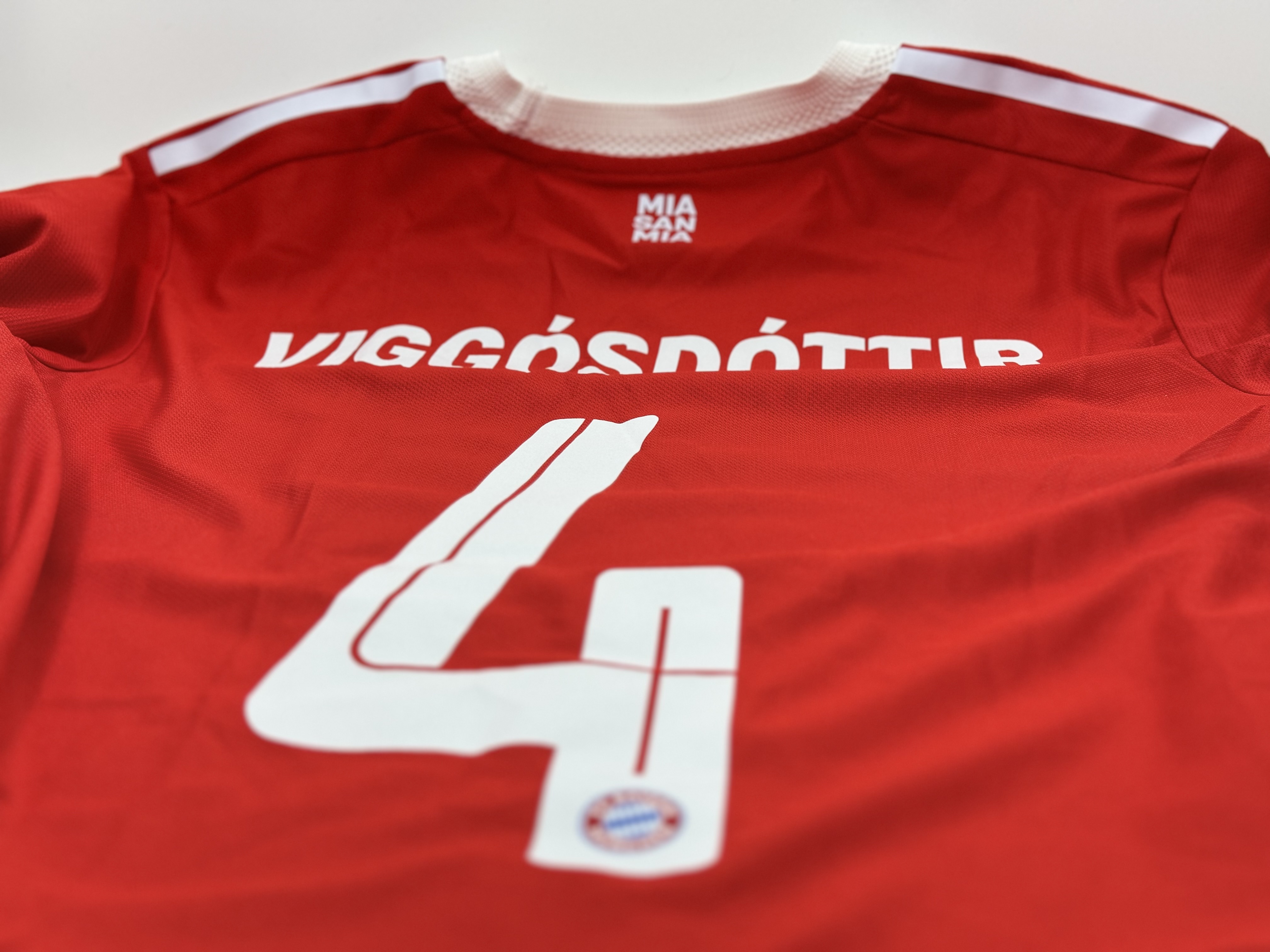 FC Bayern München - Viggósdóttir - Árituð fyrir kaupanda