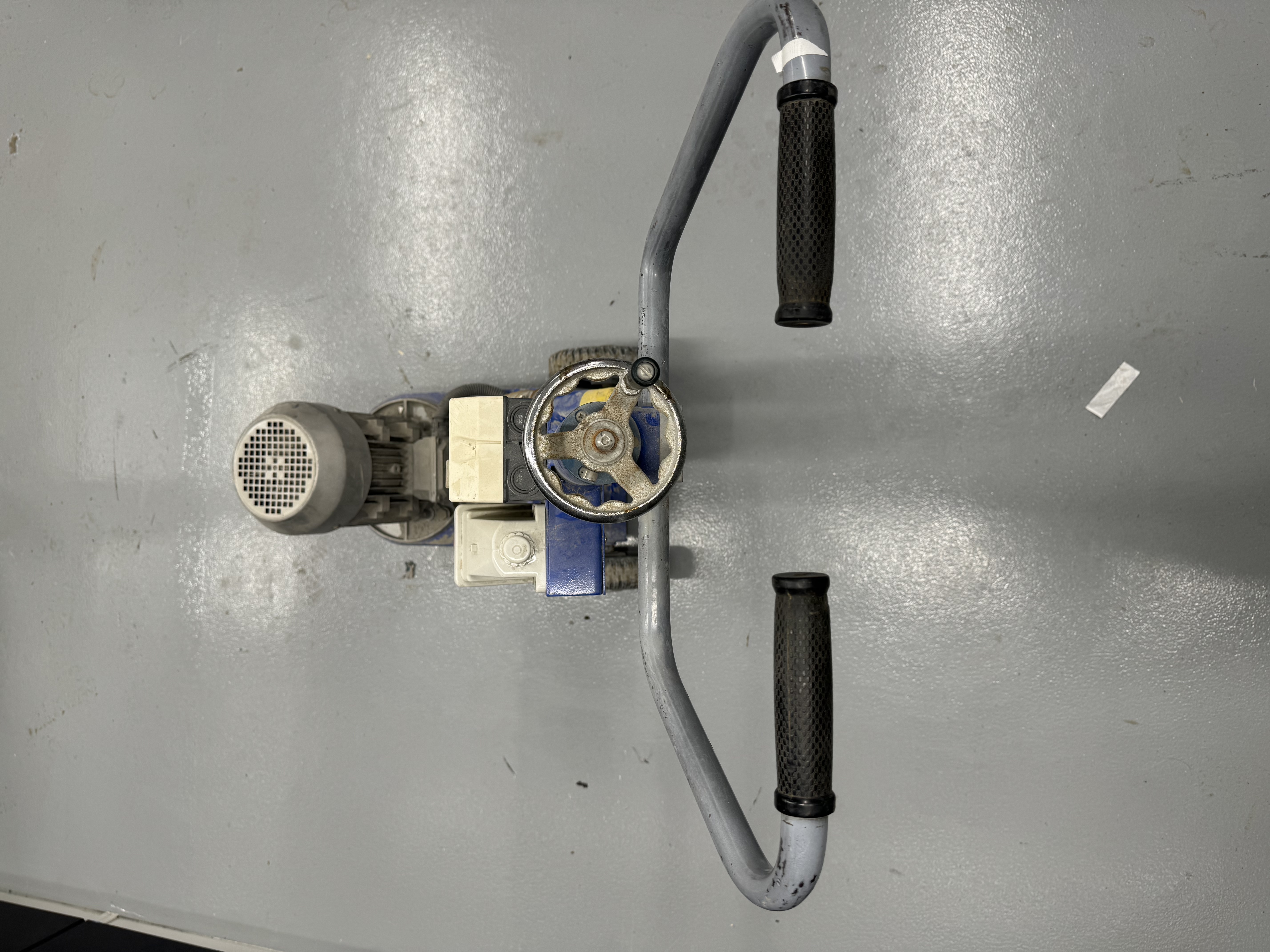 Hi-Power Gólfslípivél með slitnum bolla