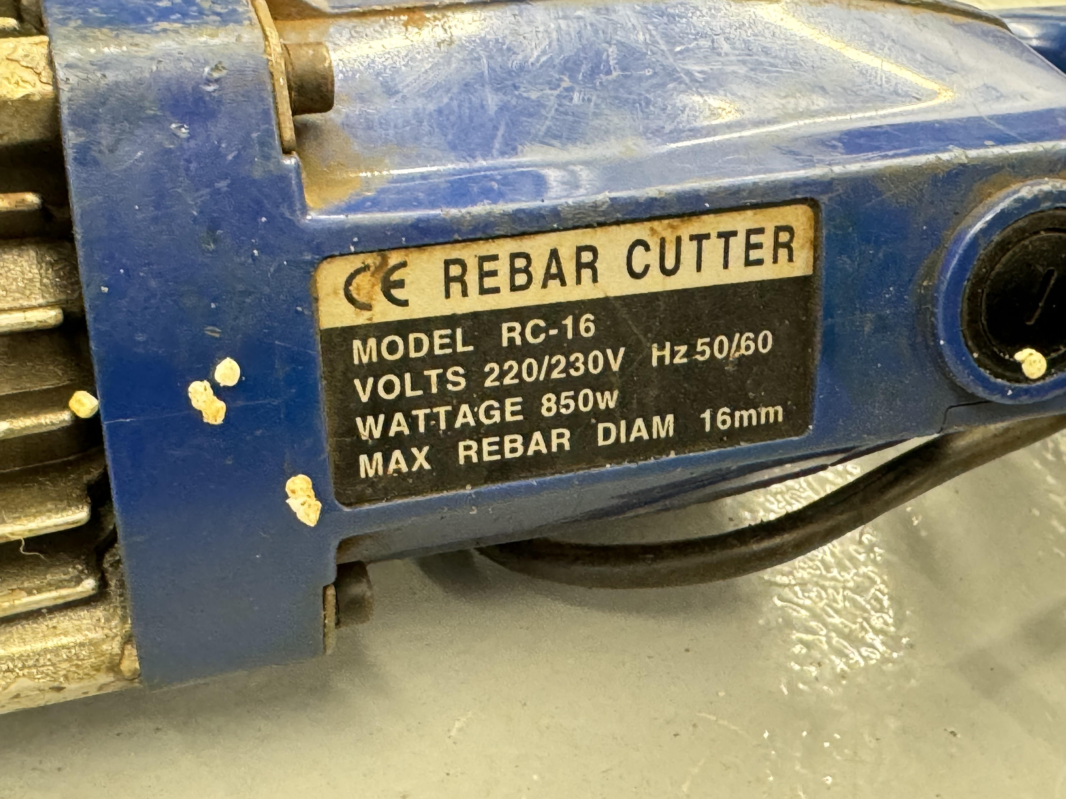 Rebar Cutter og "Zetur"