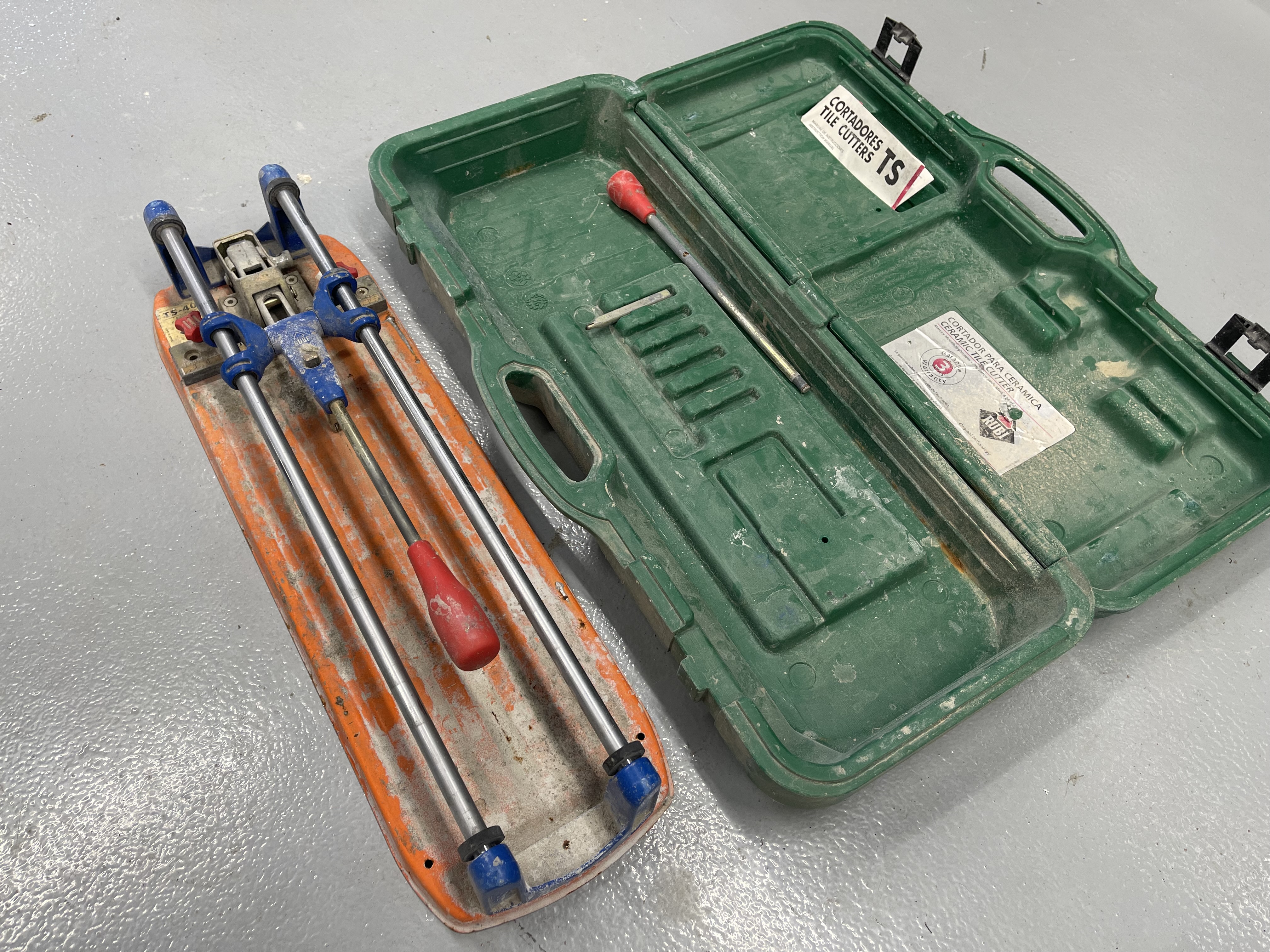 TS-40 Rubi flísaskeri