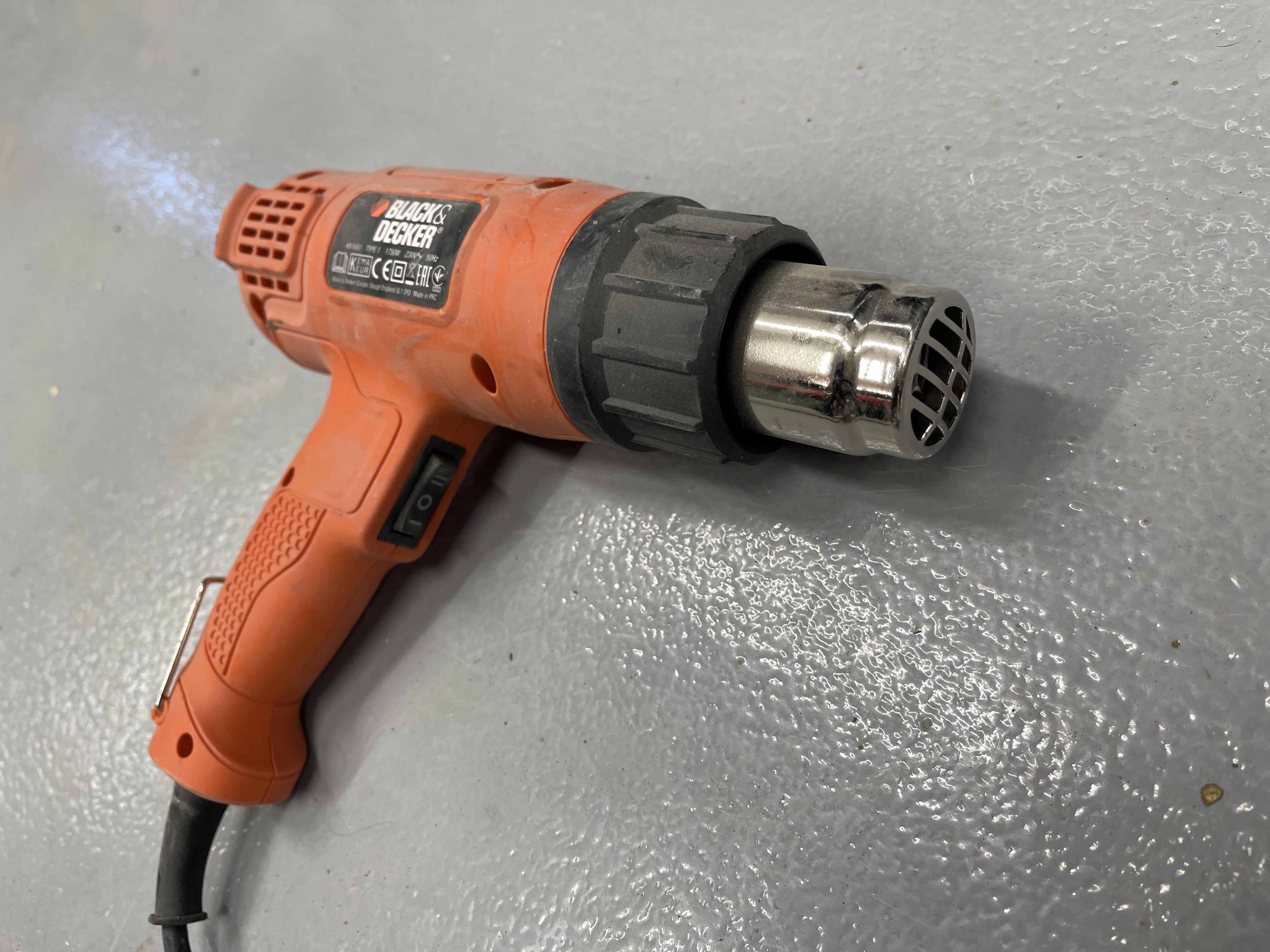 Verkfæra pakki: 2 borvélar, hitabyssa