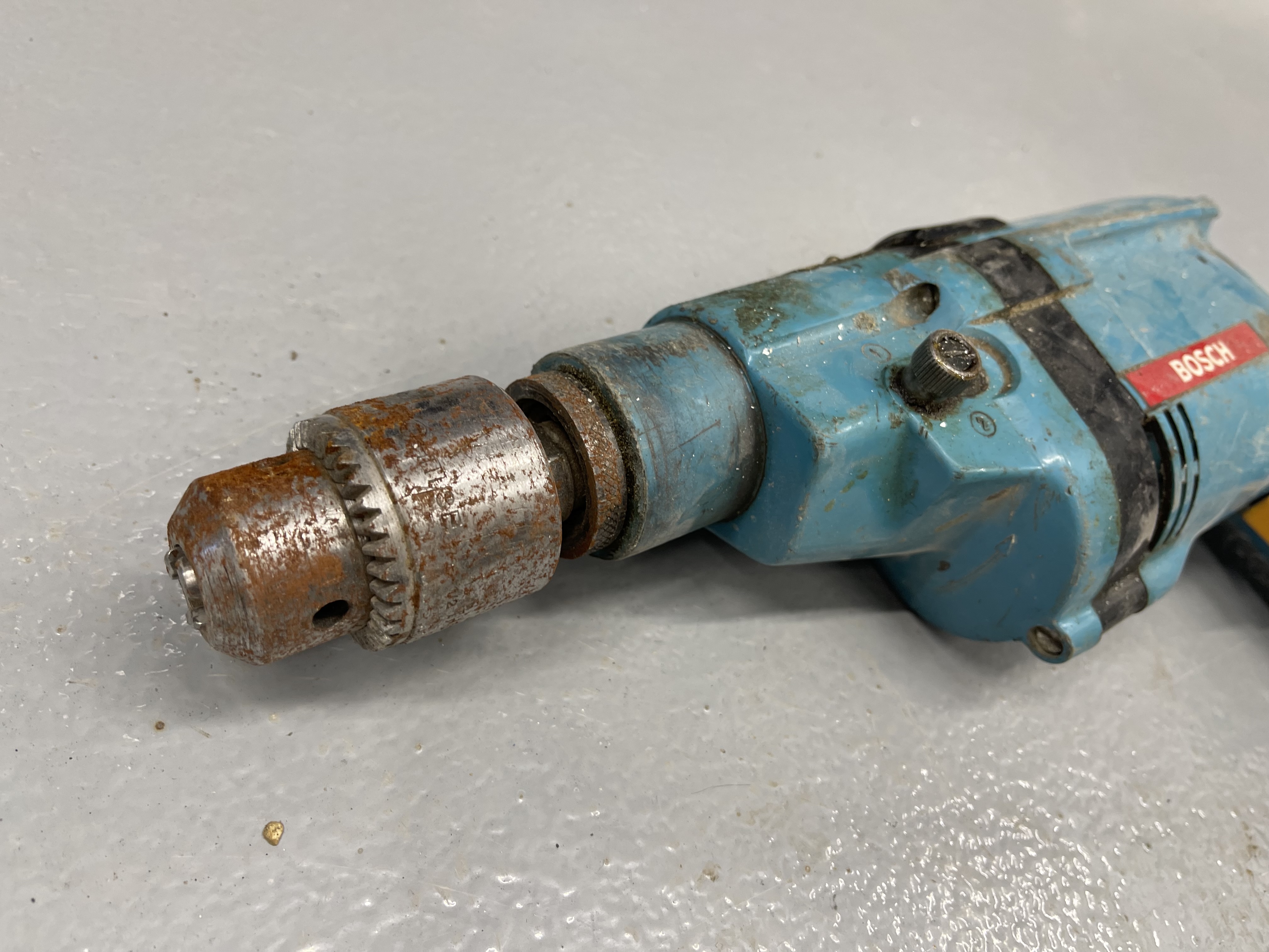 Verkfæra pakki: 2 borvélar, hitabyssa