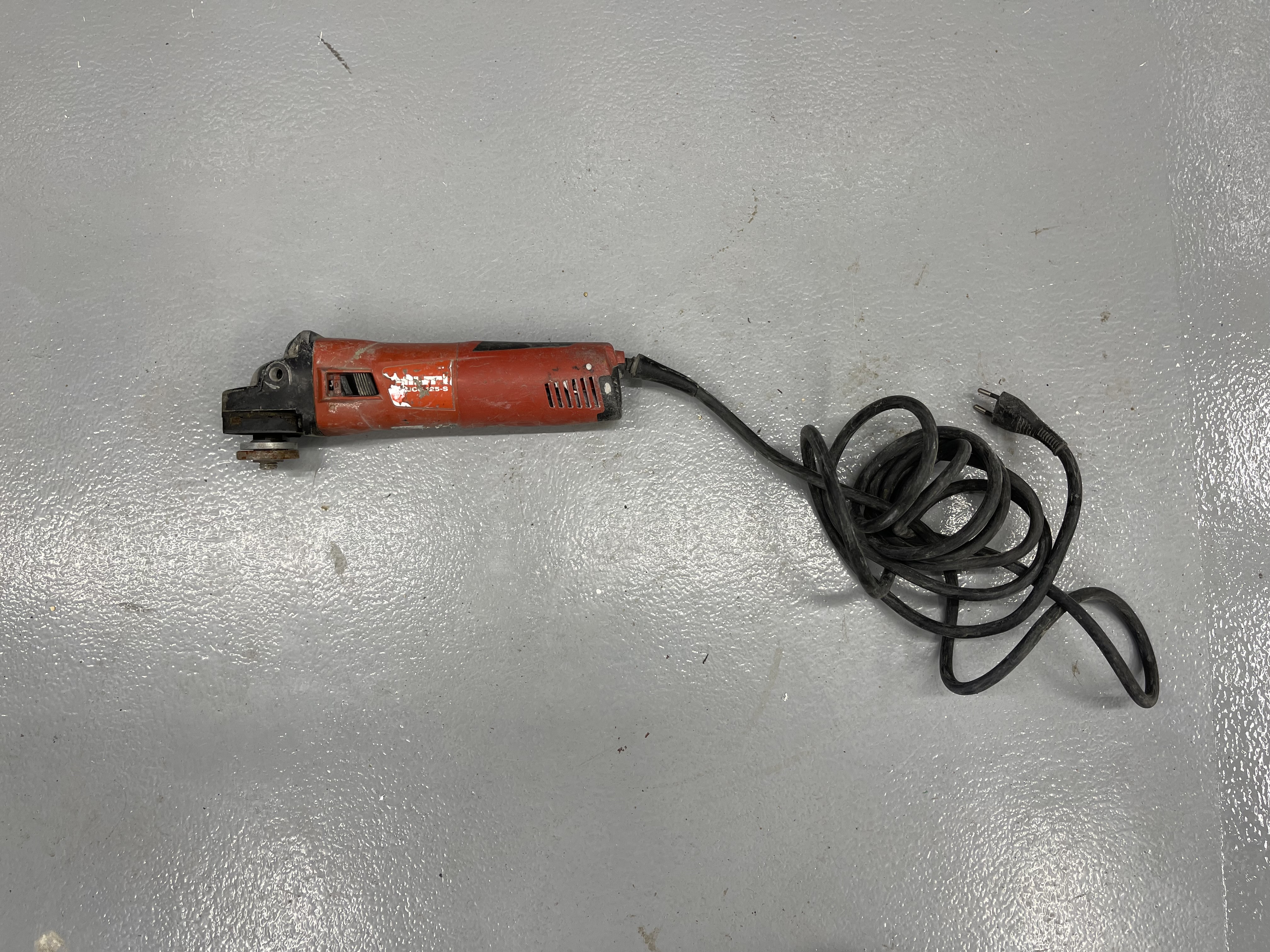 Verkfæra pakki: Makita, Hitachi, sög