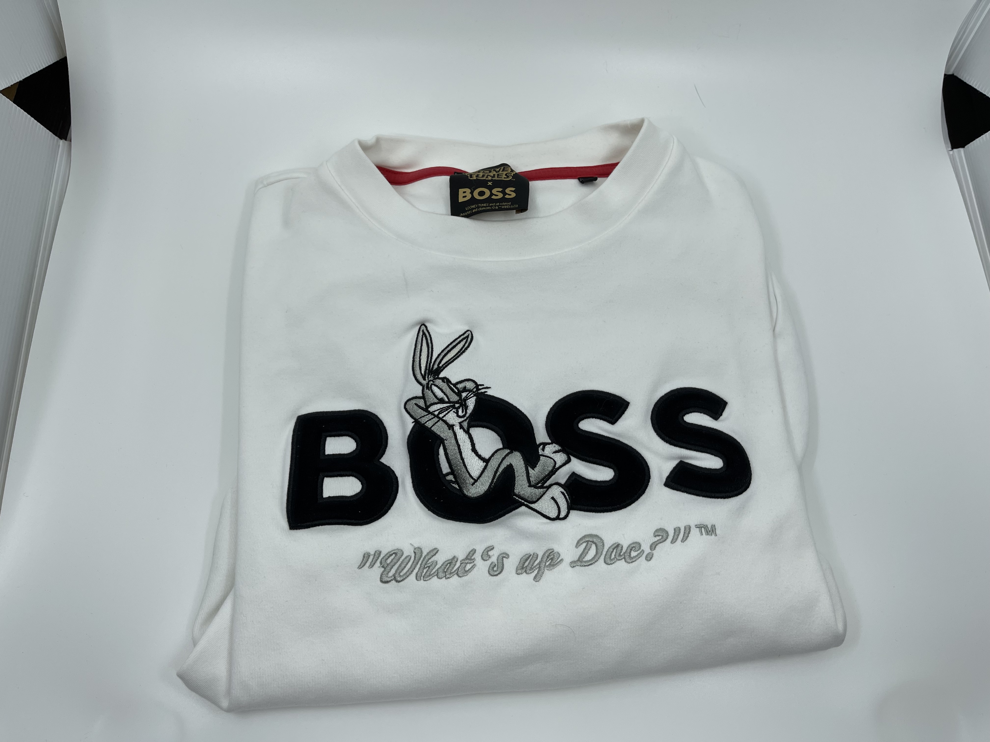 Looney Tunes x Boss peysa