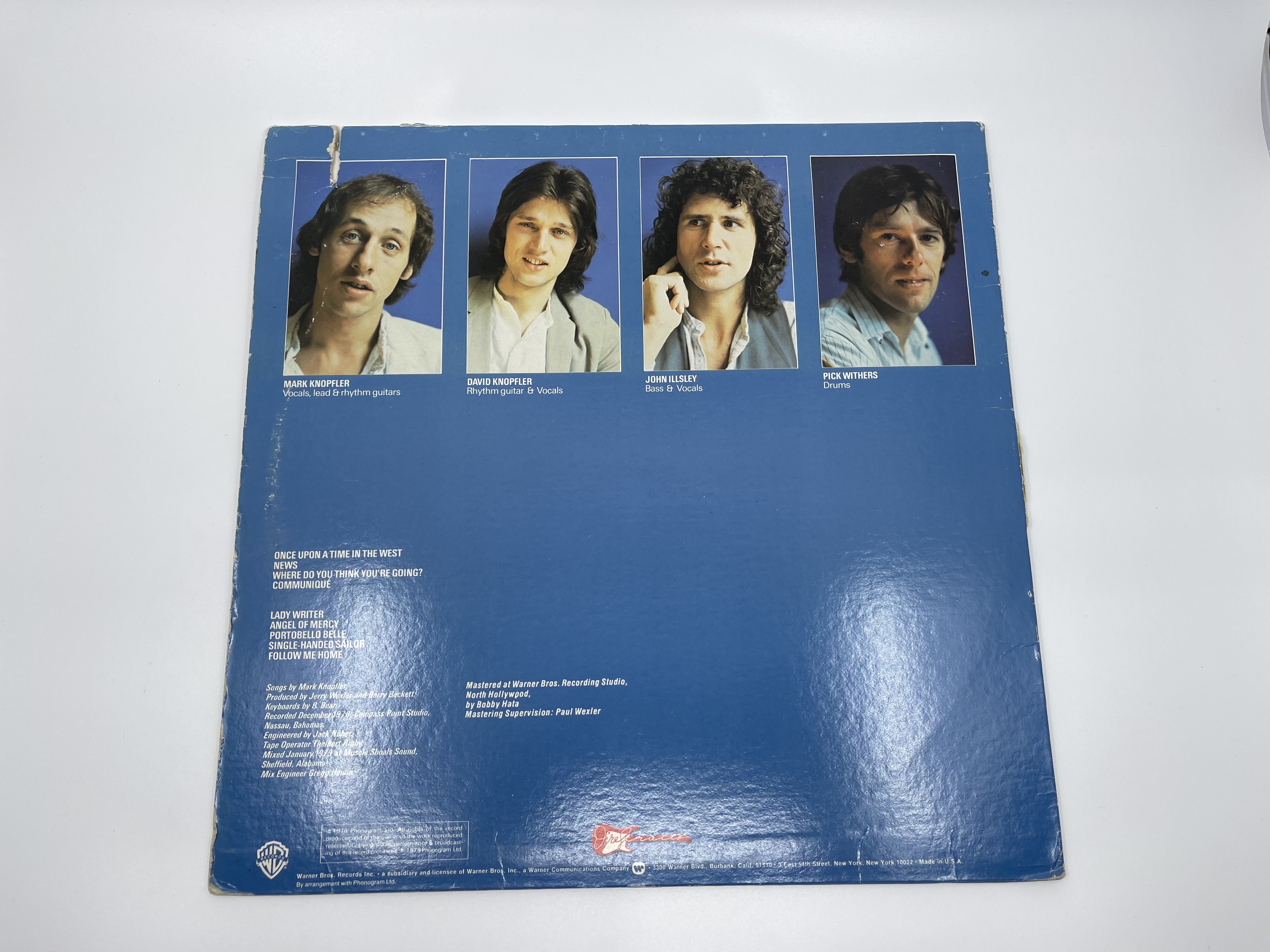 Dire Straits - Communiqué