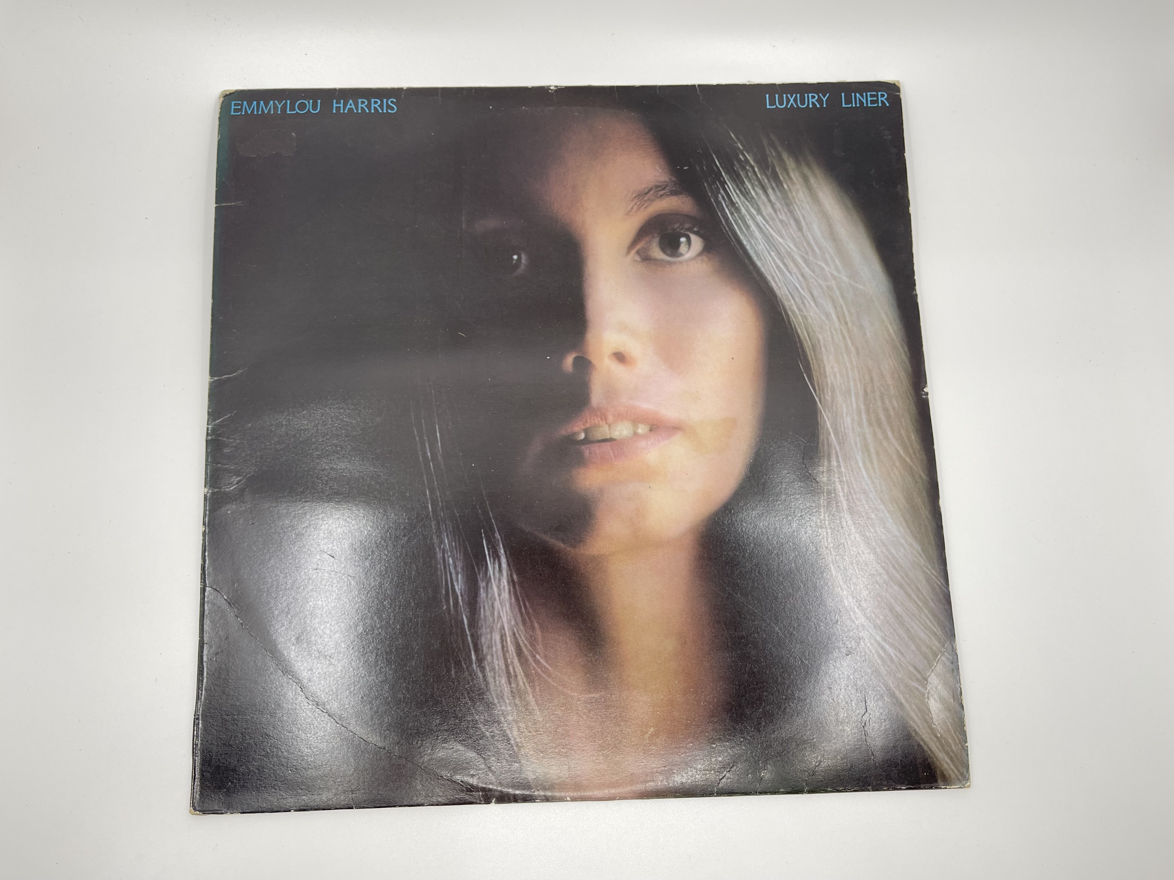 Emmylou Harris - Luxury Liner