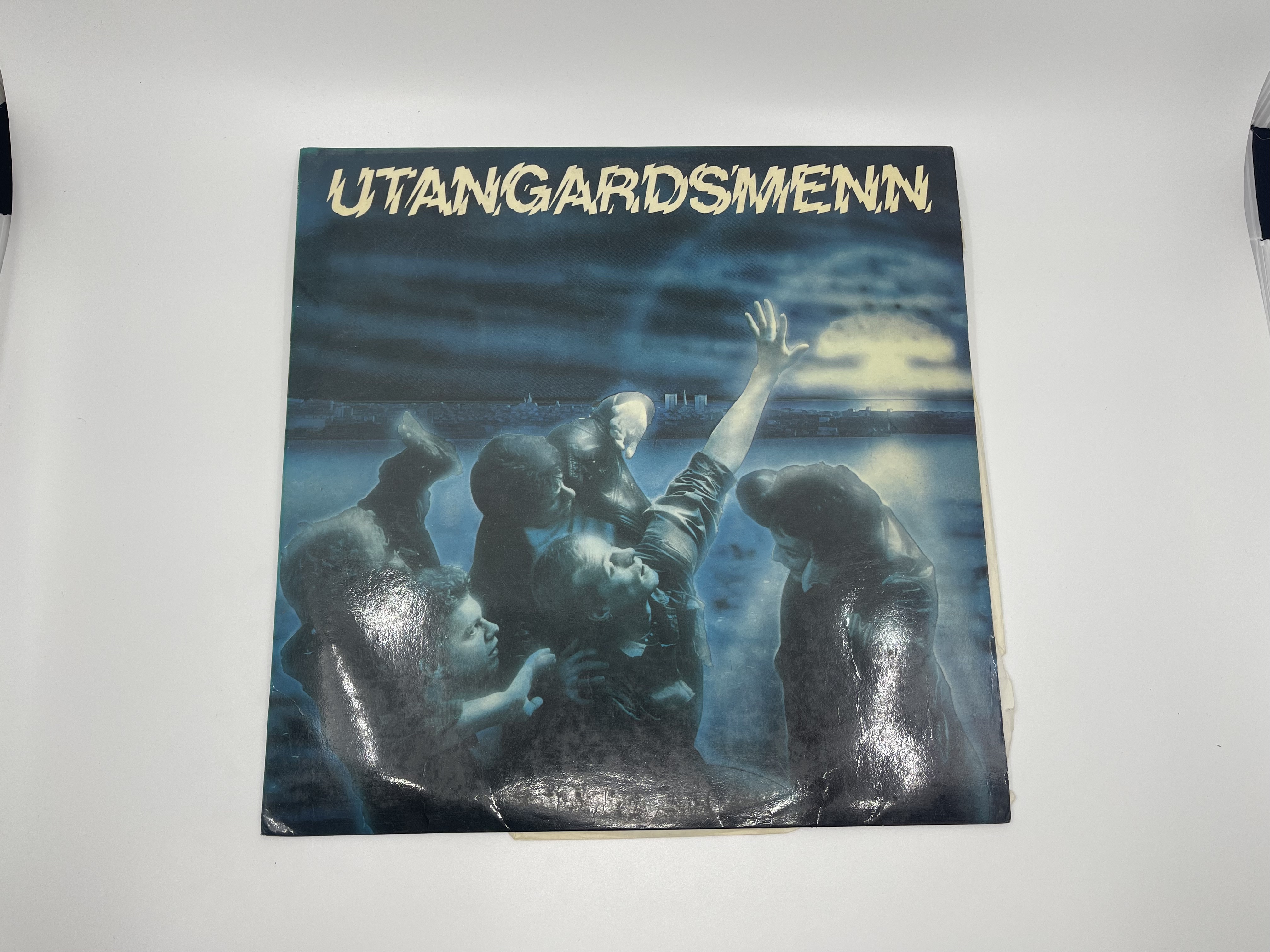 Utangarðsmenn - Geislavirkir