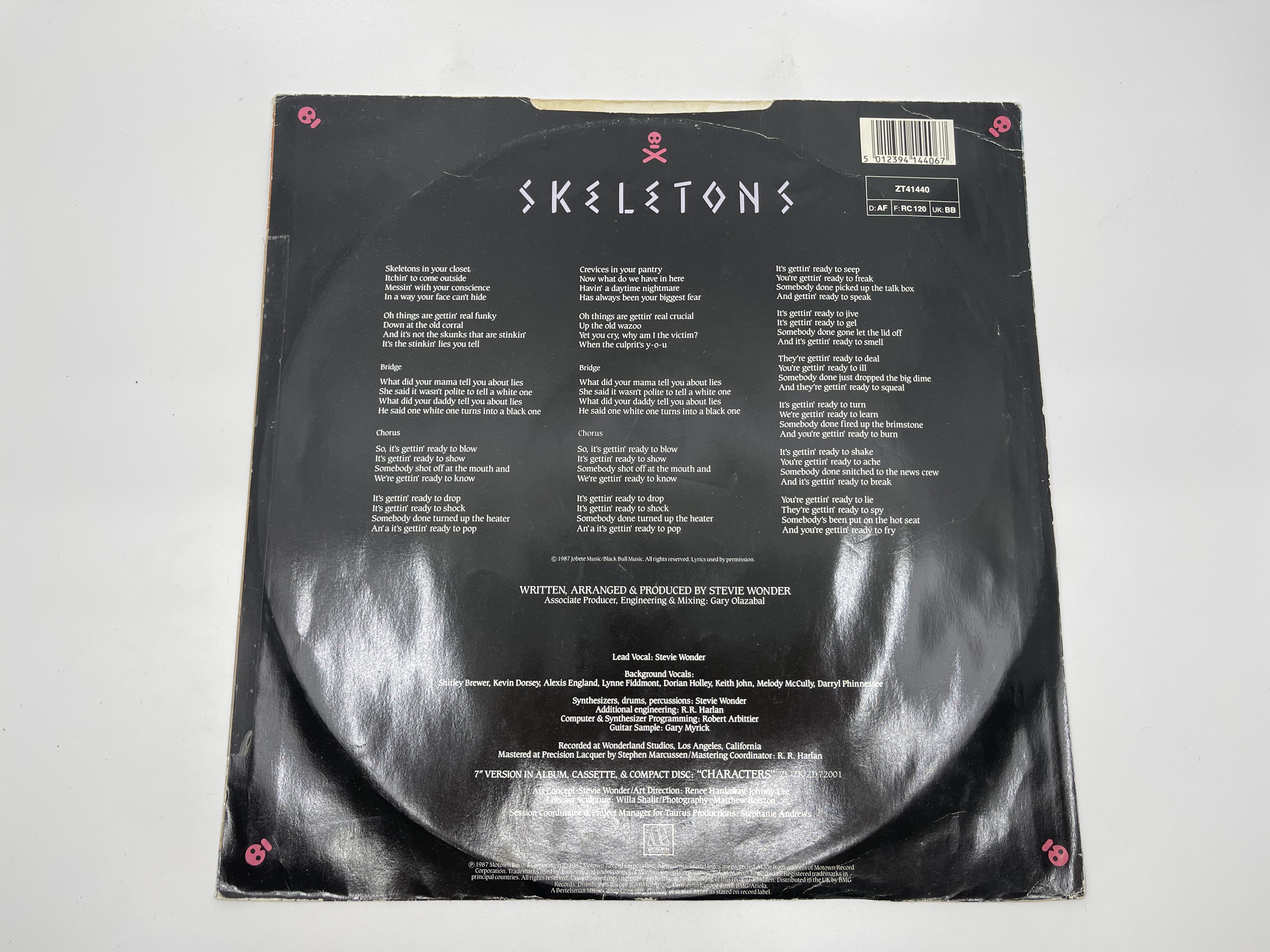 Stevie Wonder - Skeletons