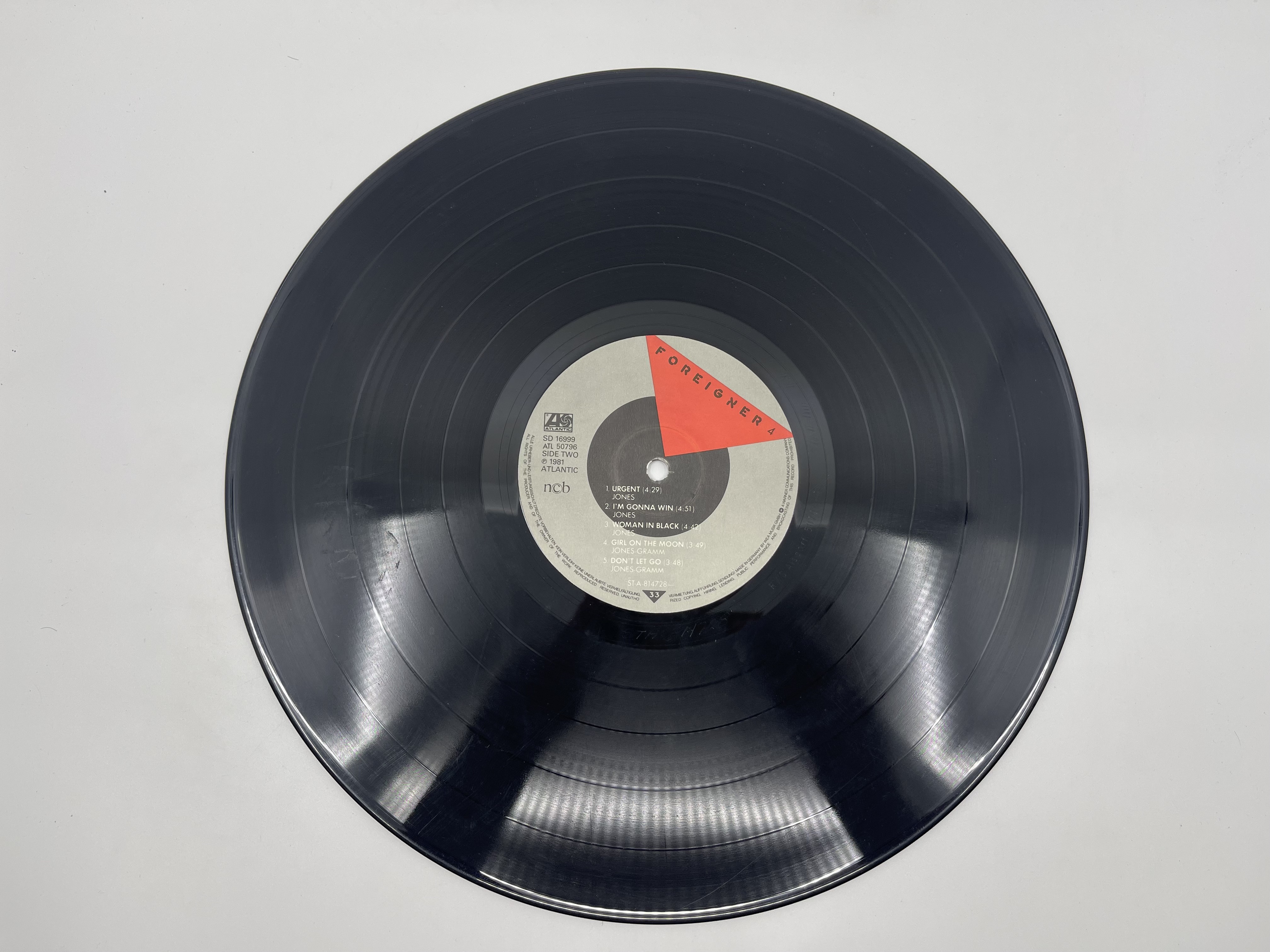 Charizard & Braixen 2019 Rainbow