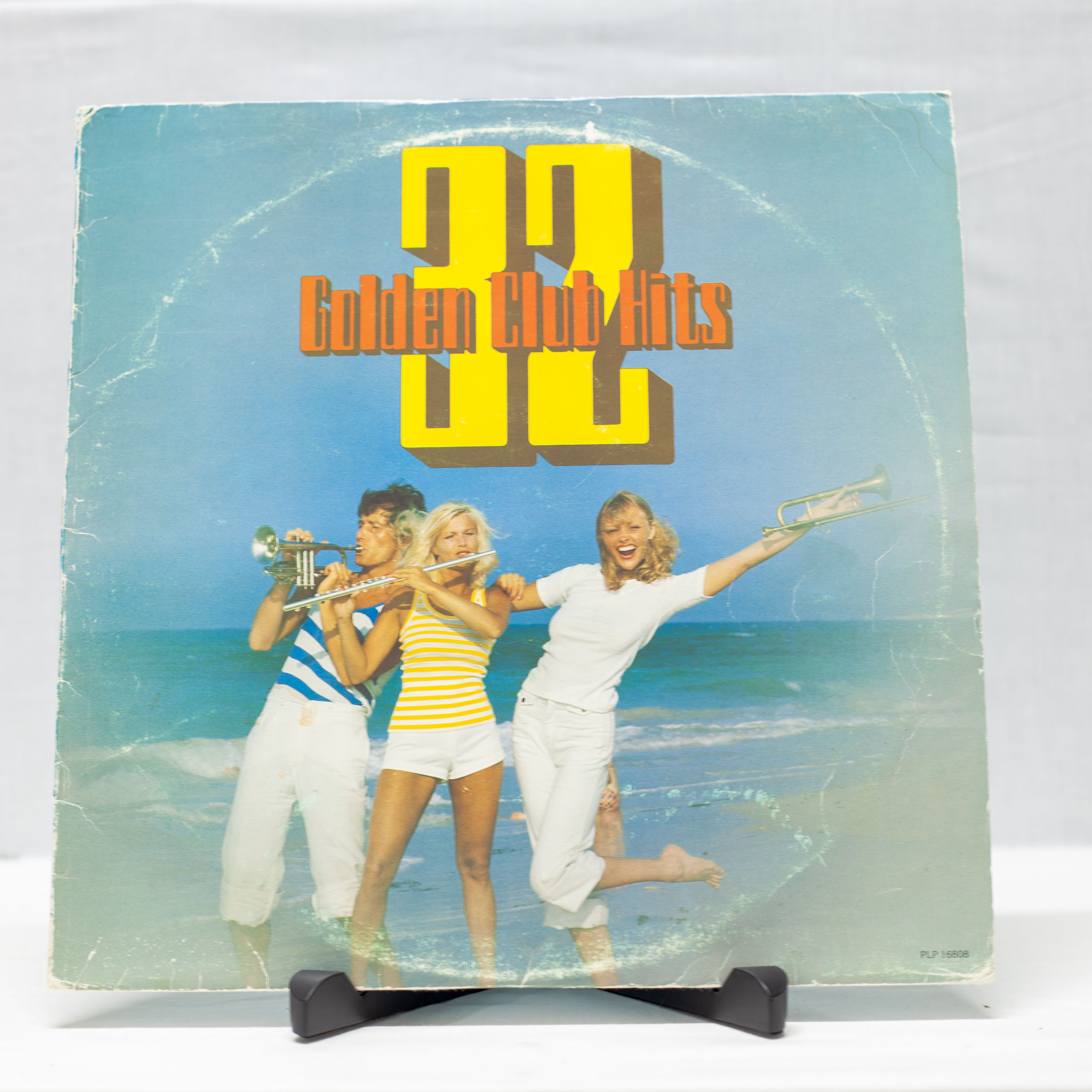 Various – 32 Golden Club Hits