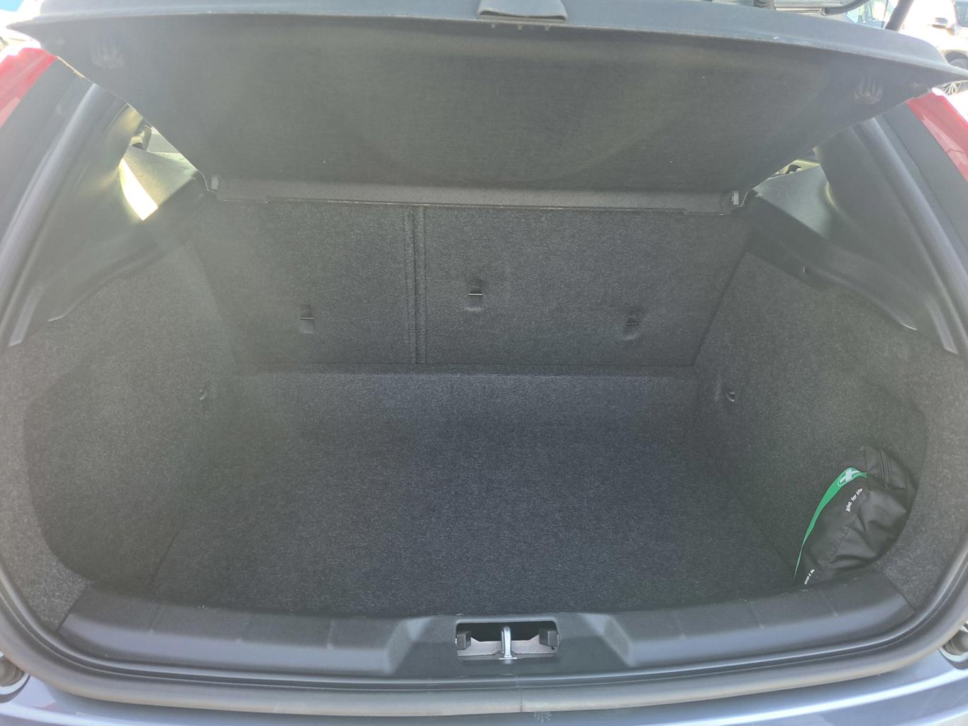 Volvo V40 R-Design - 5/2016 - 87þ. km