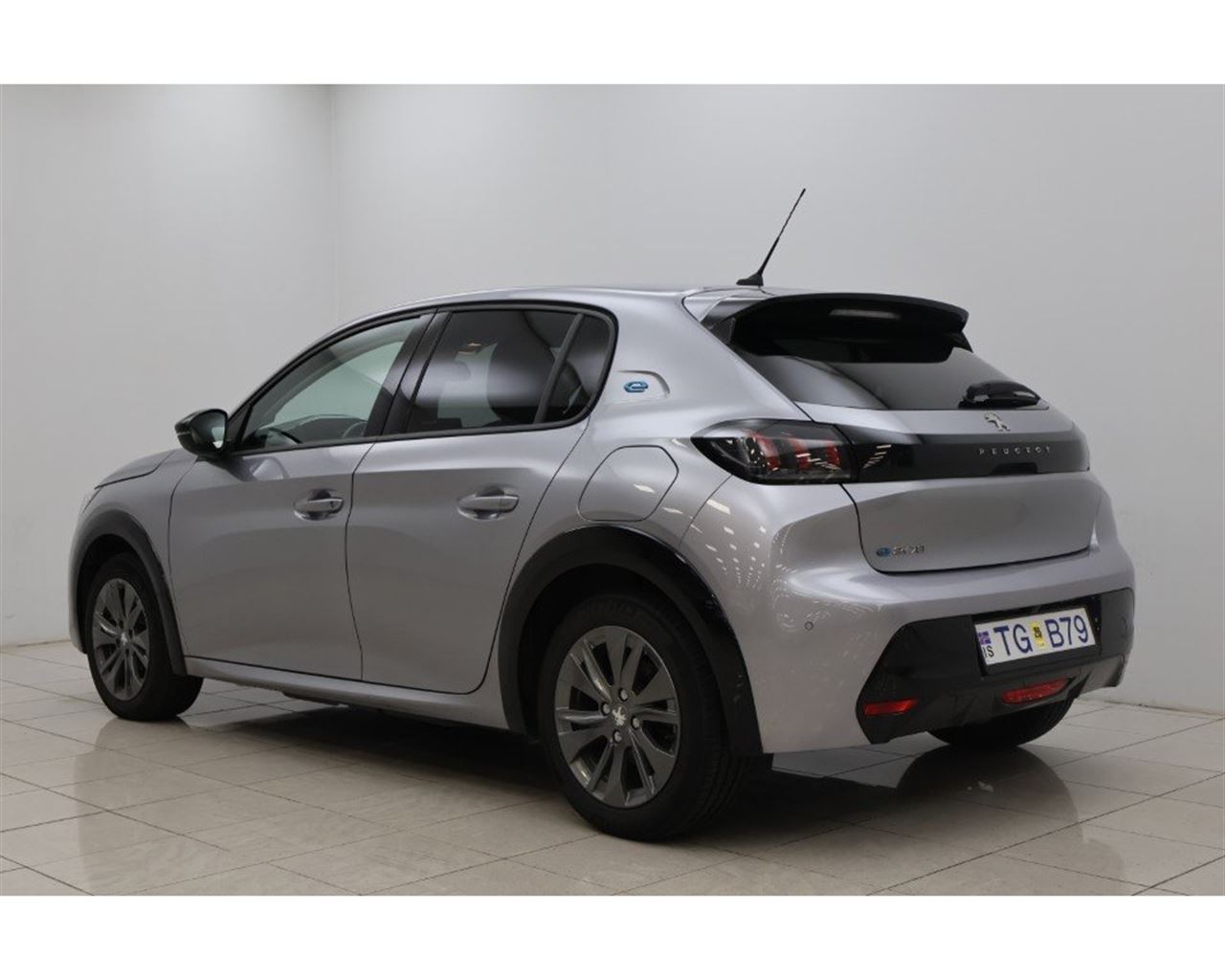 Peugeot E-208 Allure - 5/2022 - 30þ. km