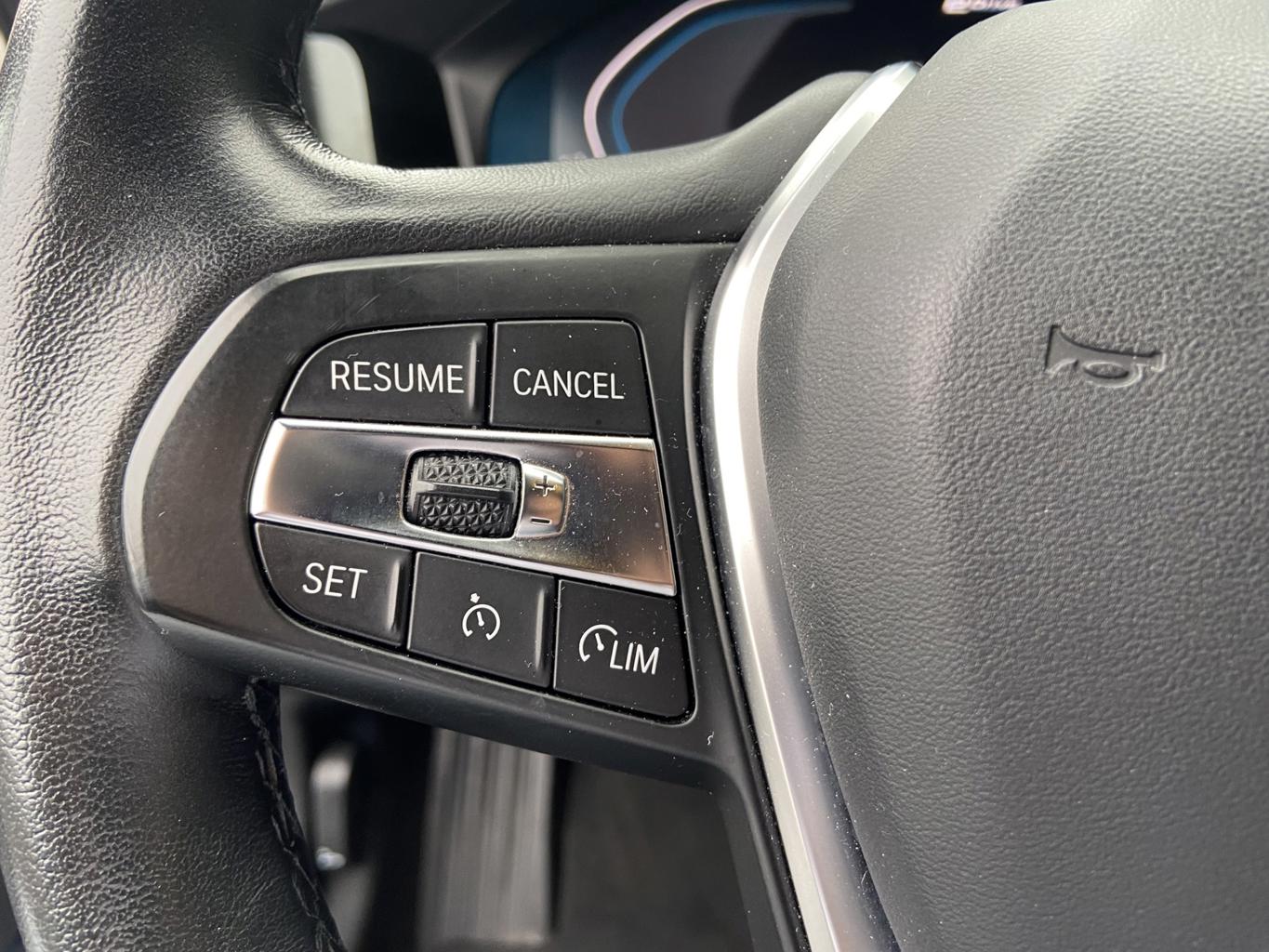 BMW 330e Luxury Line - 1/2020 - 57þ. km