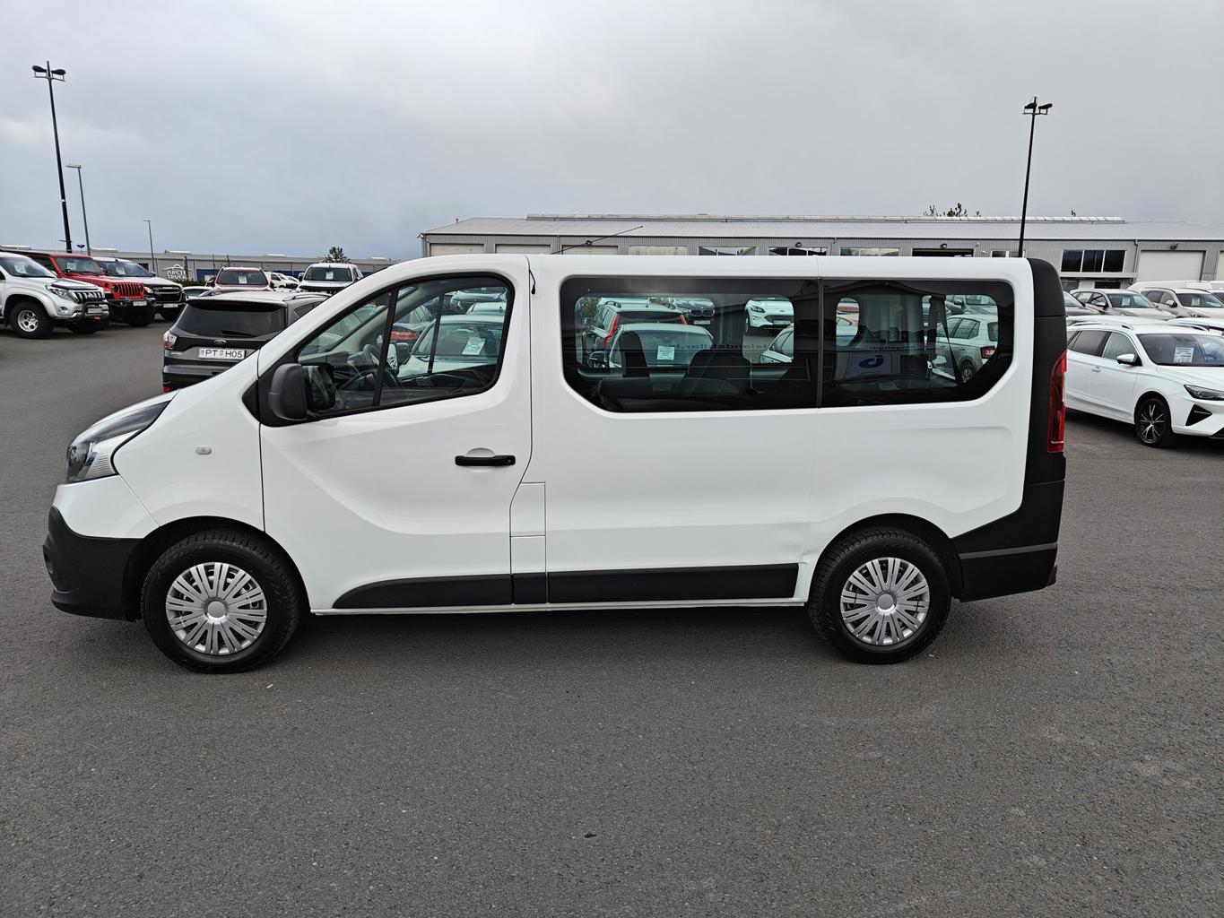 Renault Trafic 8 manna - 3/2017 - 210þ. km