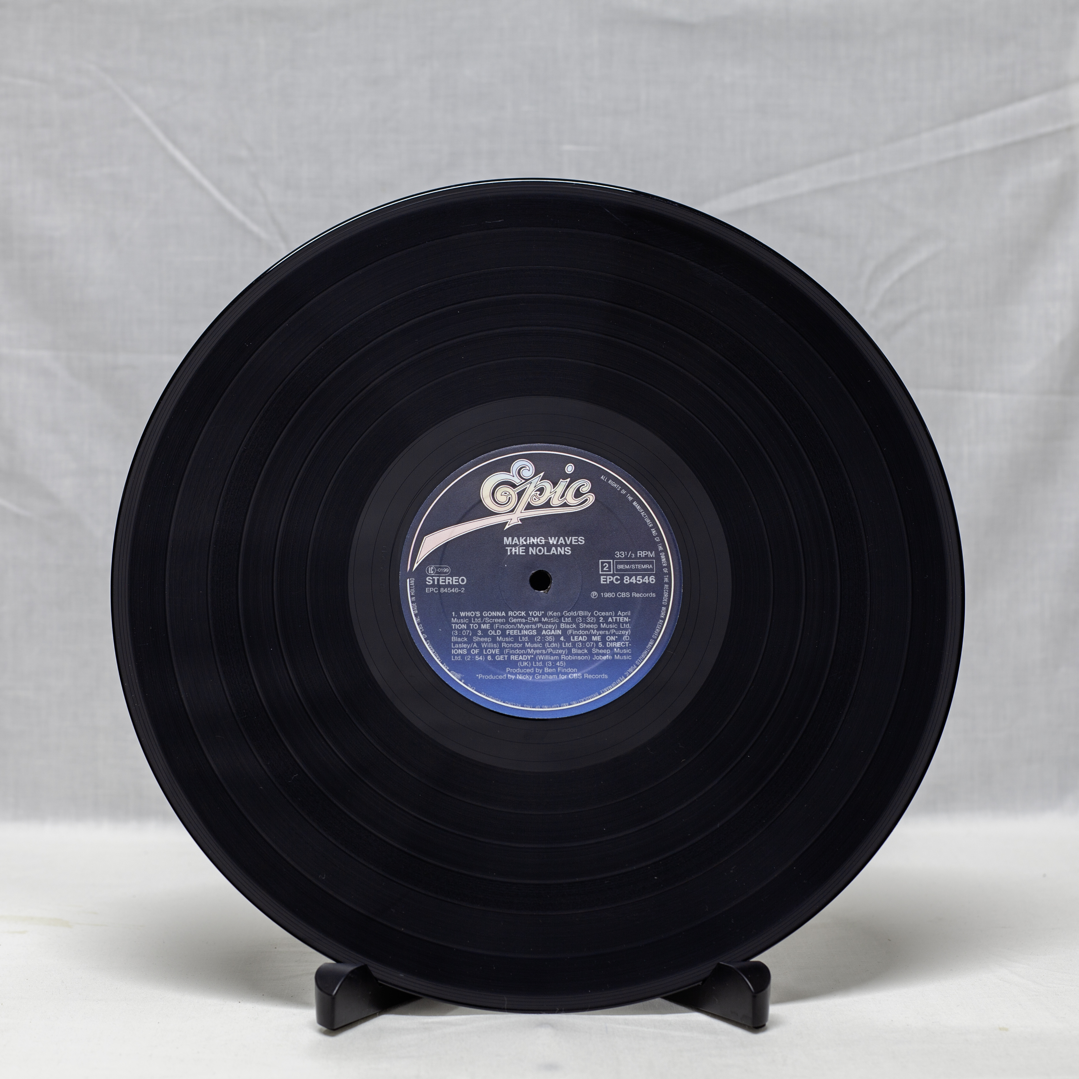 The Nolans – Making Waves