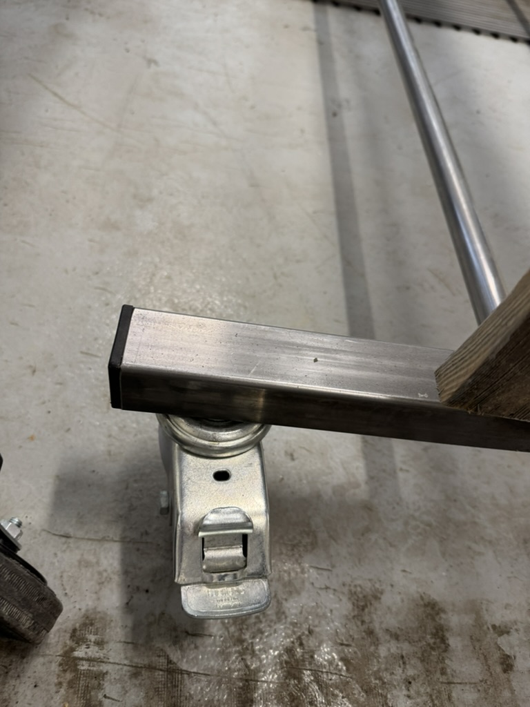 5x sérsmíðaðar fataslár