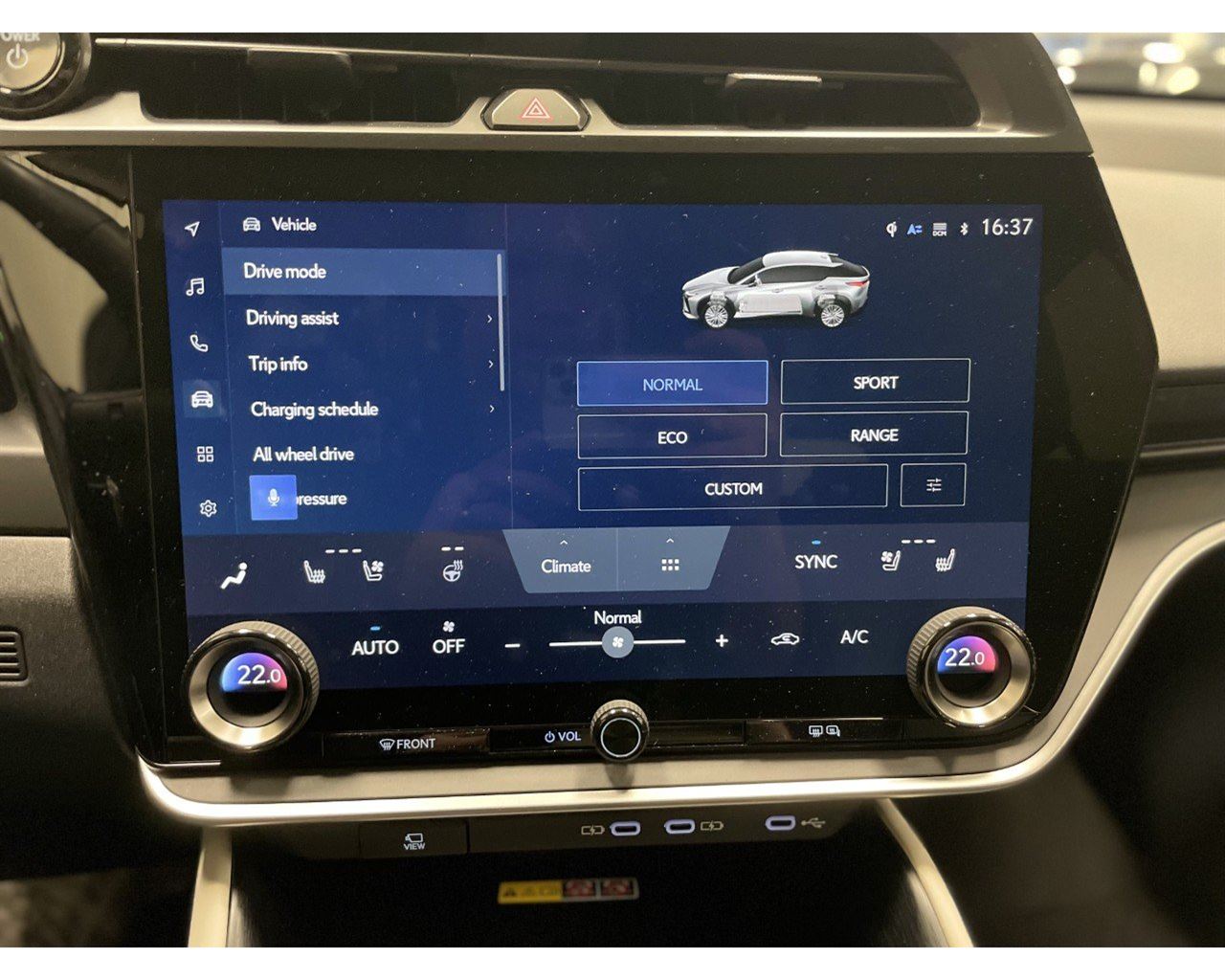 Lexus RZ 450E - 6/2023 - 10þ. km