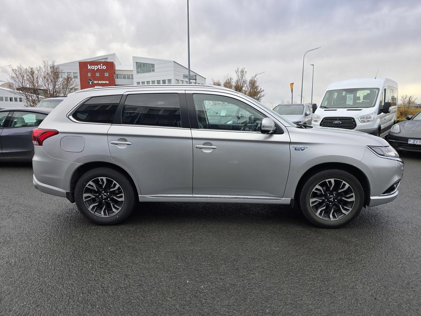 Mitsubishi Outlander Instyle PHEV - 3/2018 - 142þ. km