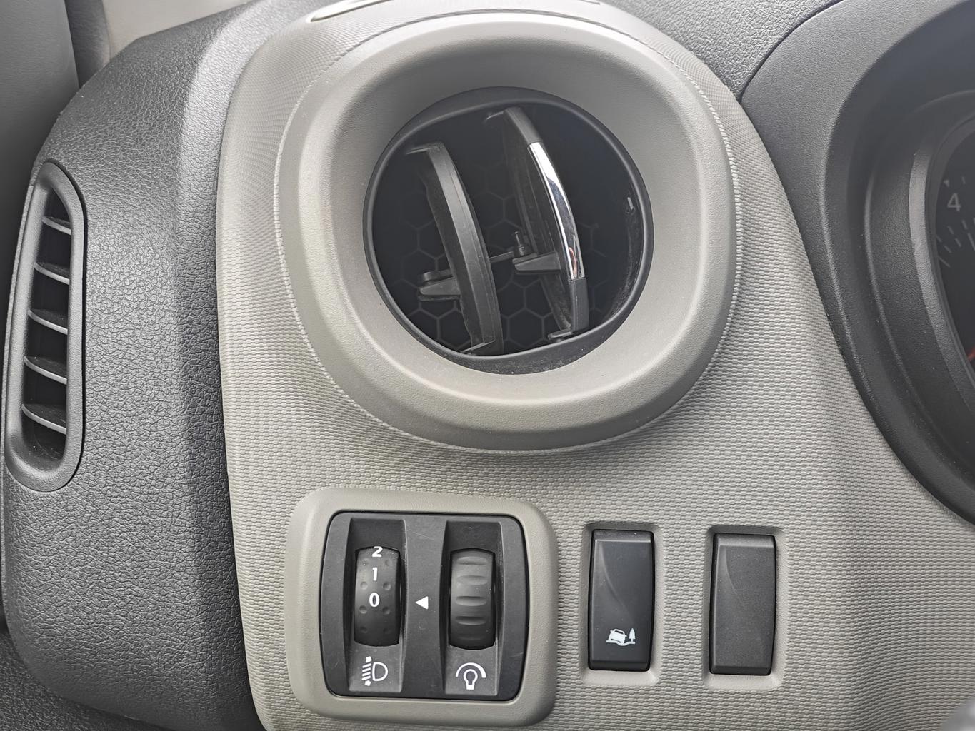 Renault Trafic 8 manna - 3/2017 - 210þ. km