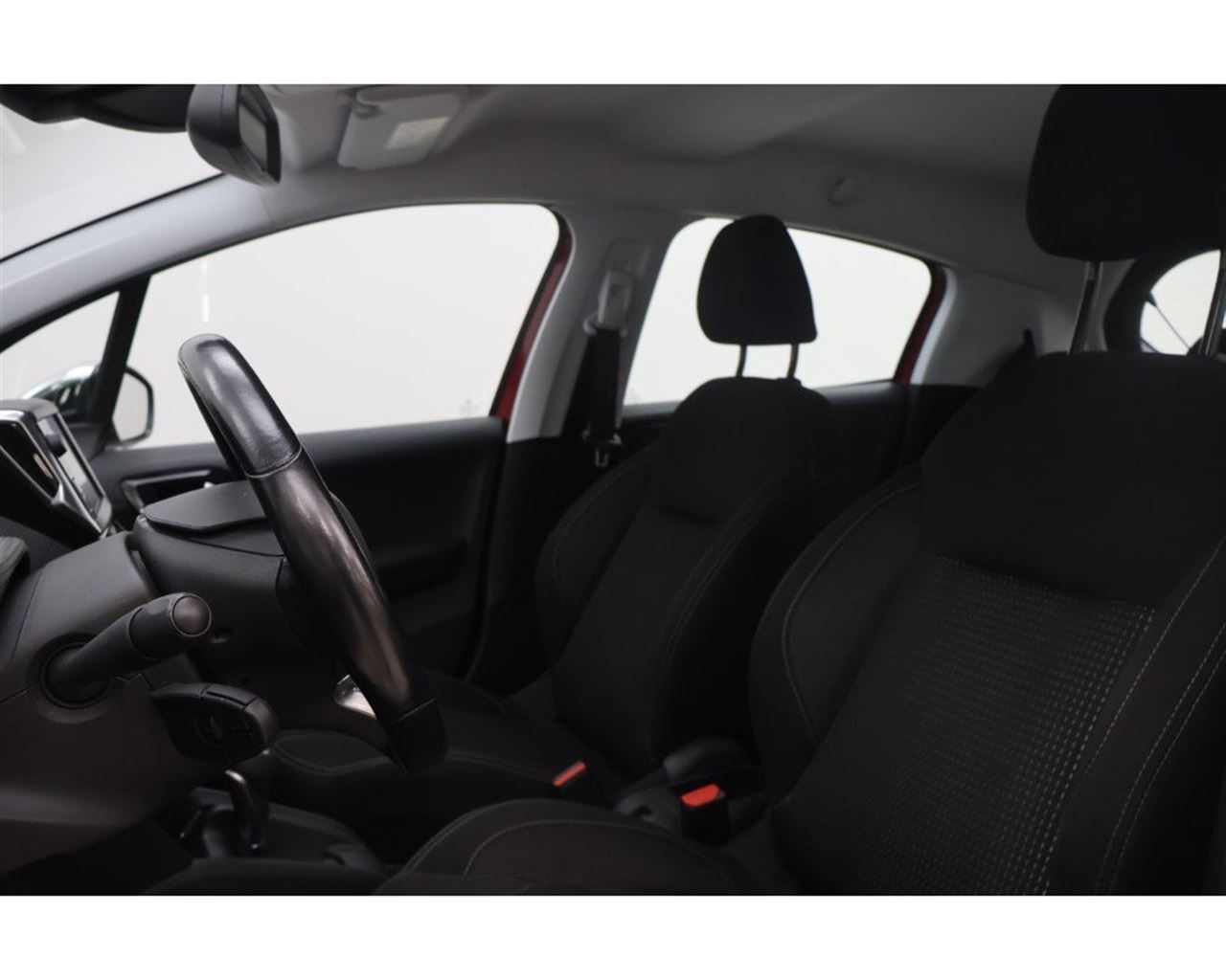 Peugeot 208 Allure - 5/2018 - 91þ. km