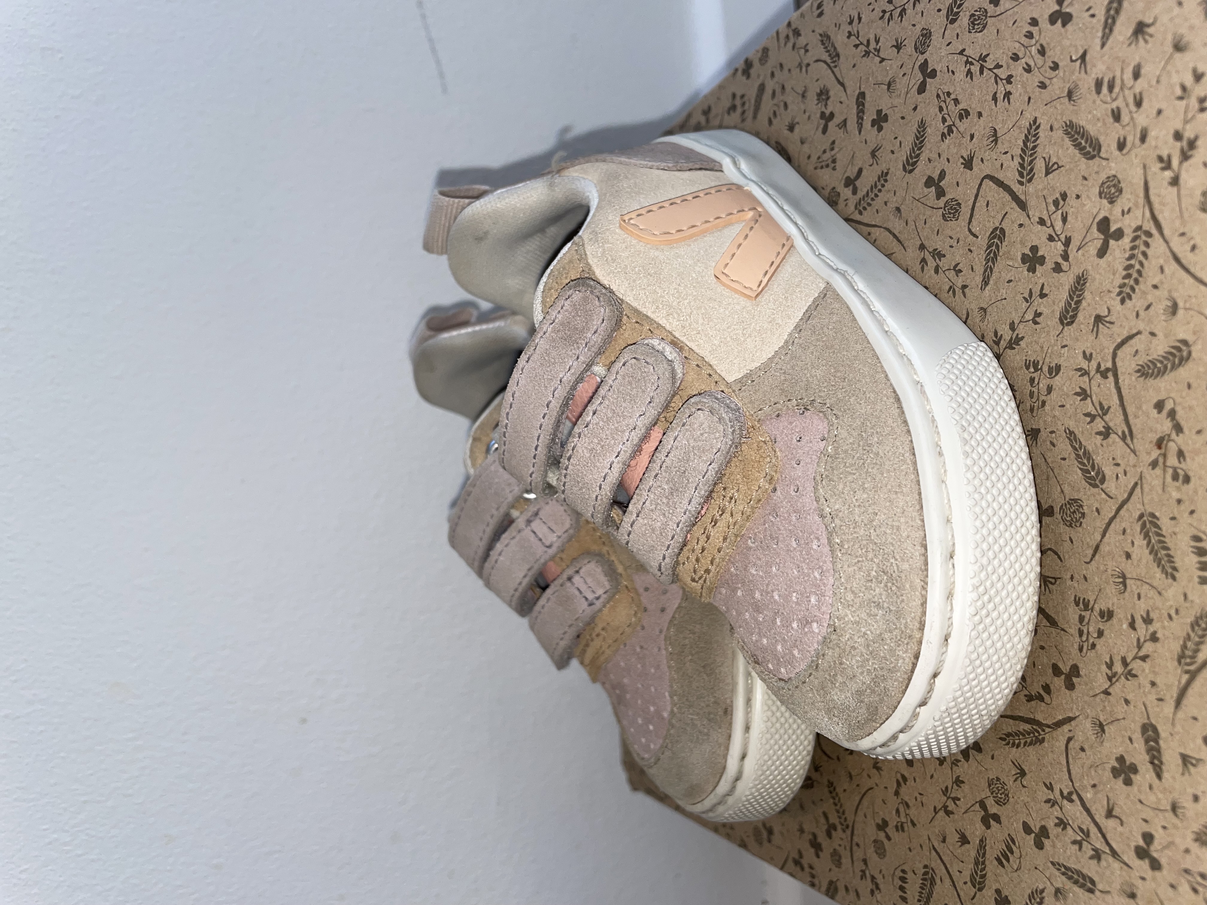 VEJA strigaskór (23)