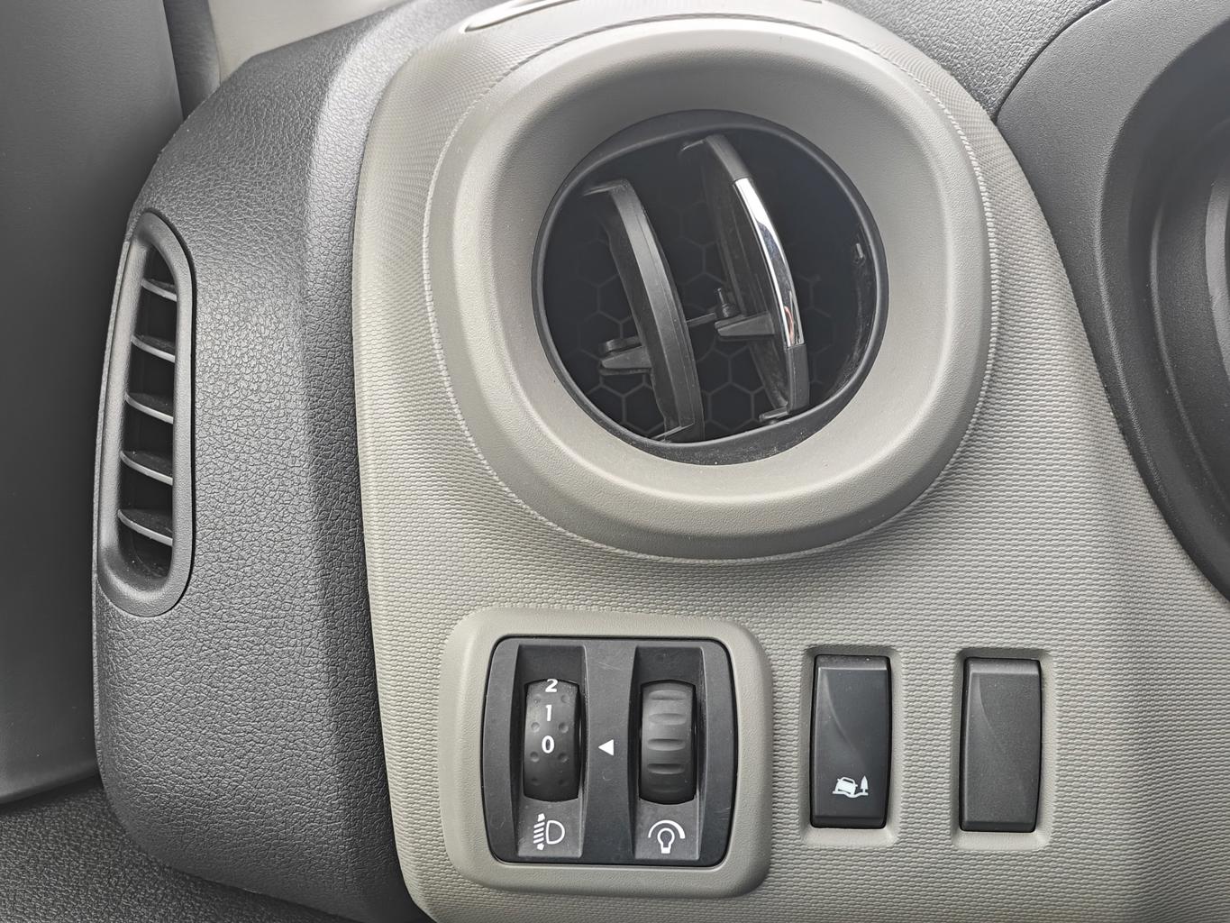 Renault Trafic 8 manna - 3/2017 - 210þ. km